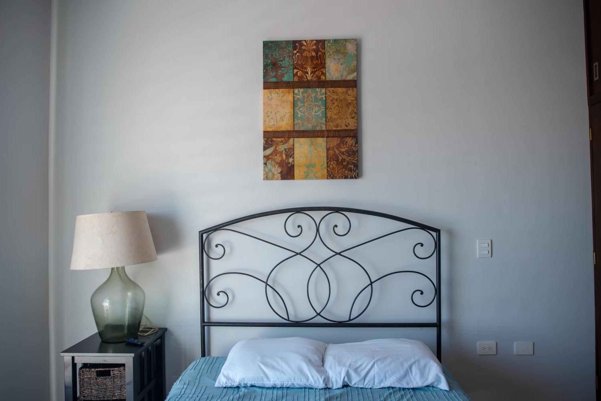 2br/2ba 1 Block To Ocean! - Unit 7 * Mazatlán