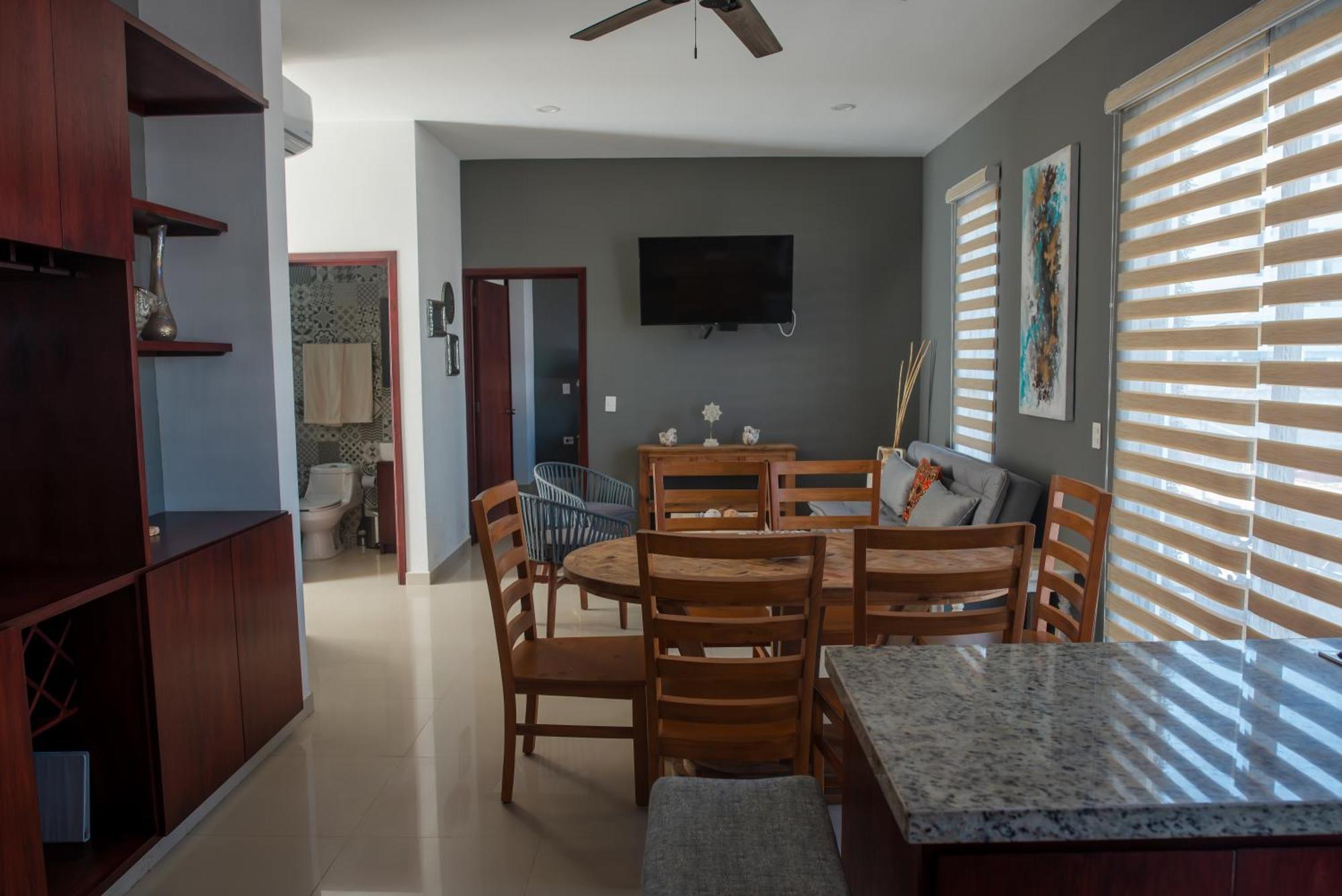 Apartamento 2br/2ba 1 Block To Ocean! - Unit 4 *
