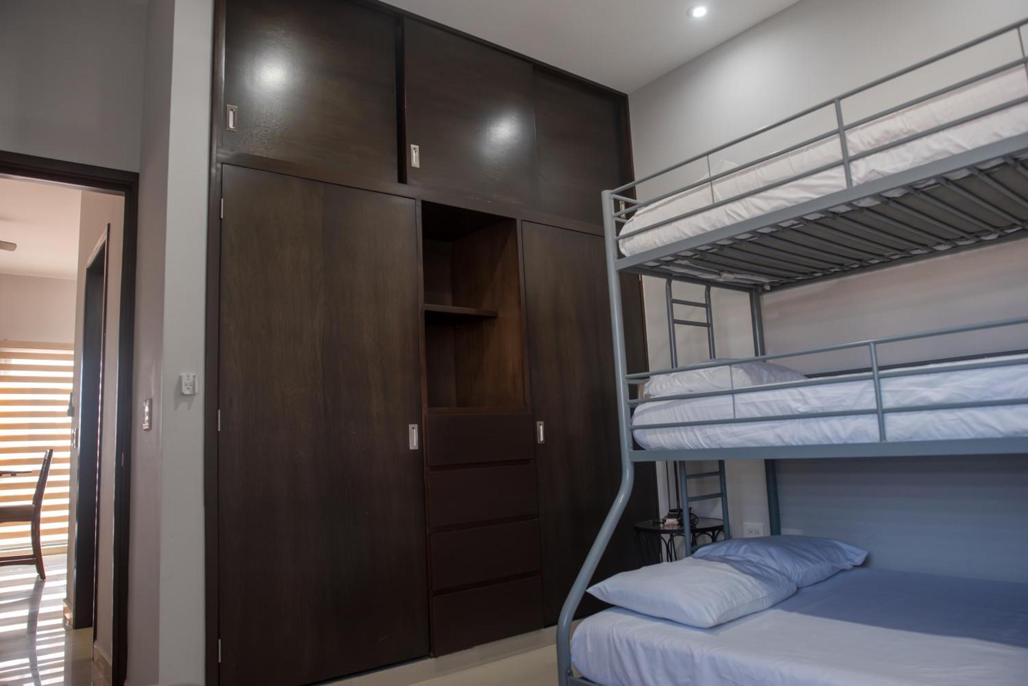 2br/2ba 1 Block To Ocean! - Unit #5 Apartamento Mazatlán
