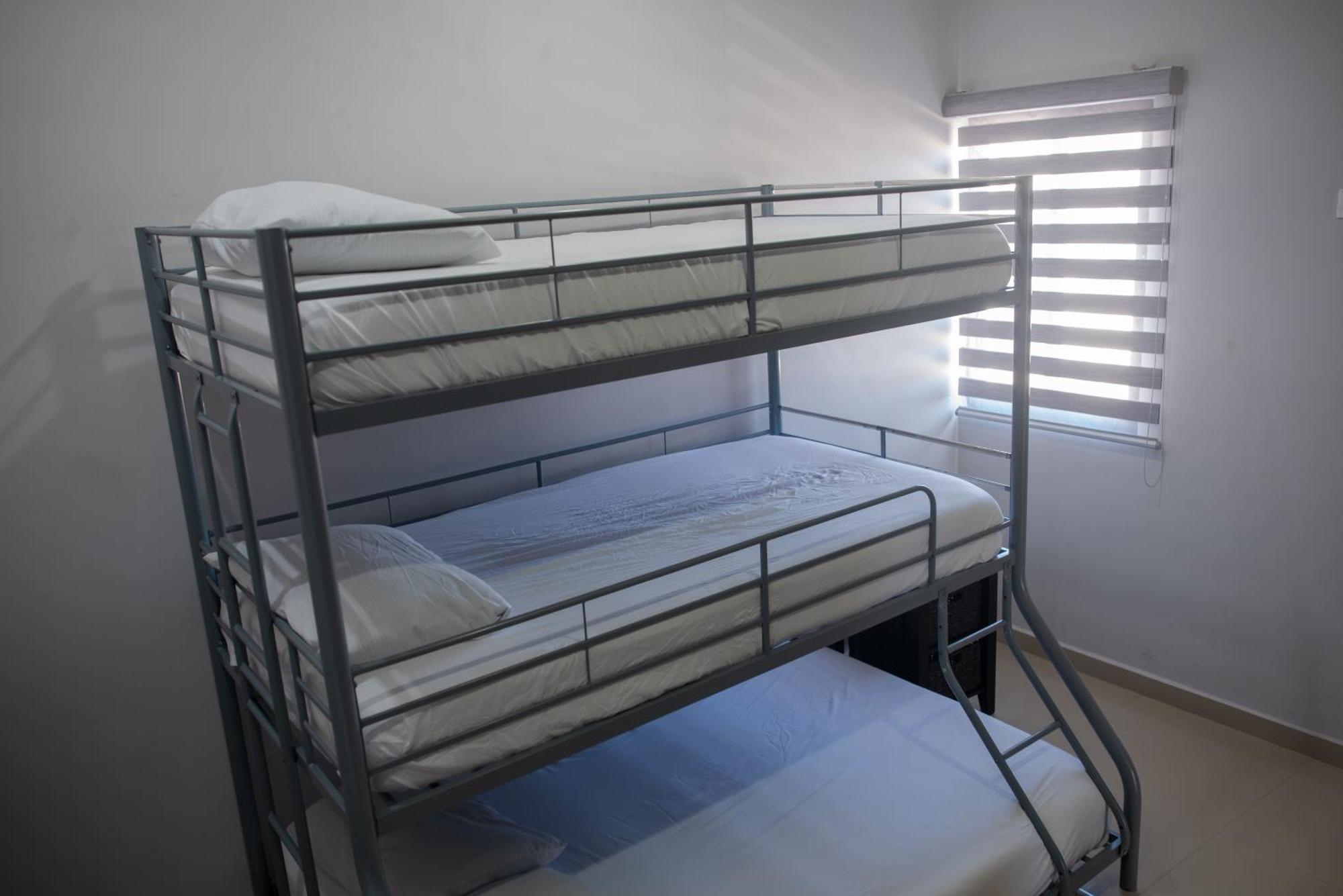 2br/2ba 1 Block To Ocean! - Unit 7