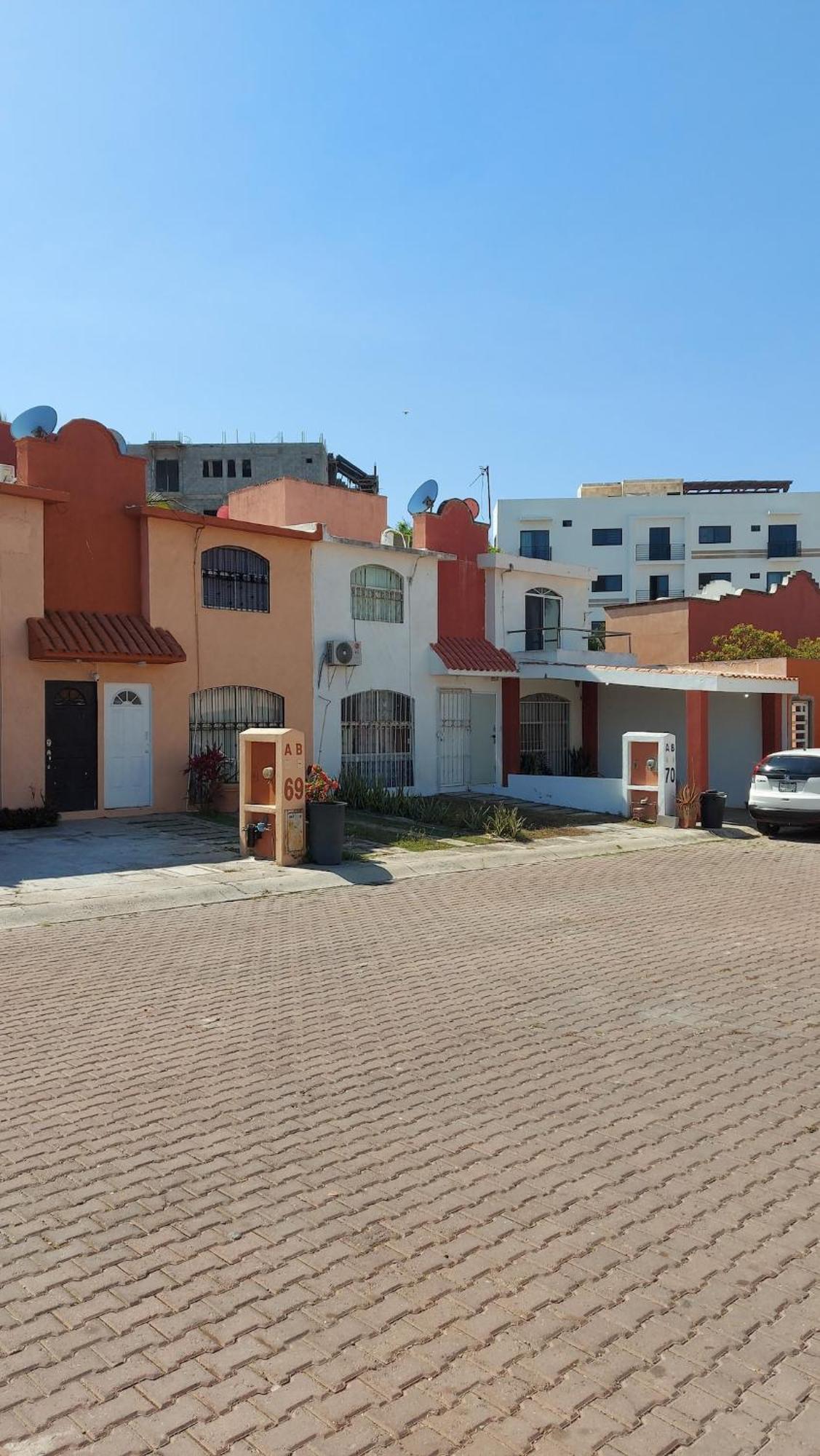 House With Private Pool And New Ac Holiday home *
