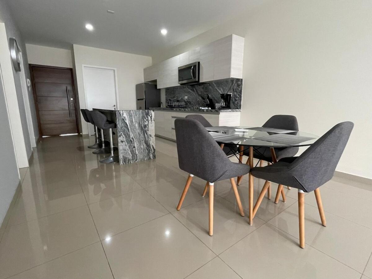 Apartamento En Pb Con Piscina A Poca Distancia De La Playa *