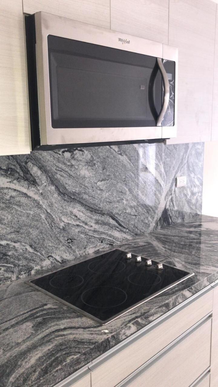 Apartamento En Pb Con Piscina A Poca Distancia De La Playa *