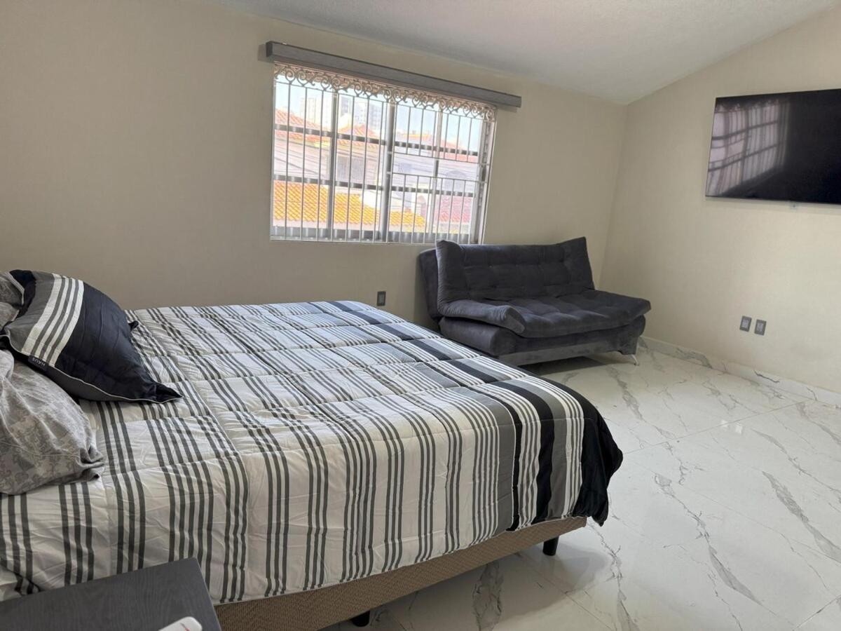 Casa Con Alberca Zona Dorada! Сasa de vacaciones