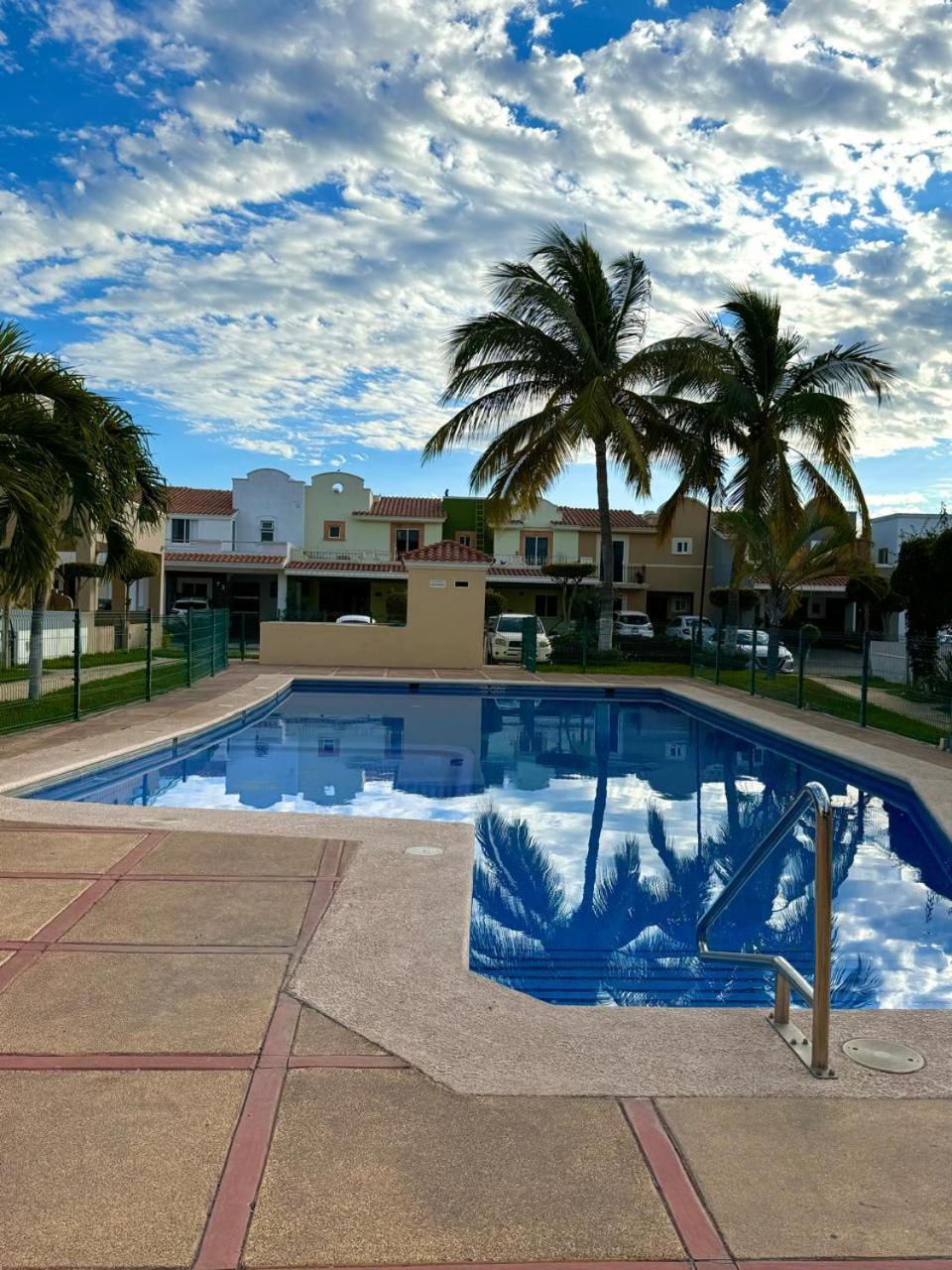 Olivos 33 Casa 3 3 Piscinas