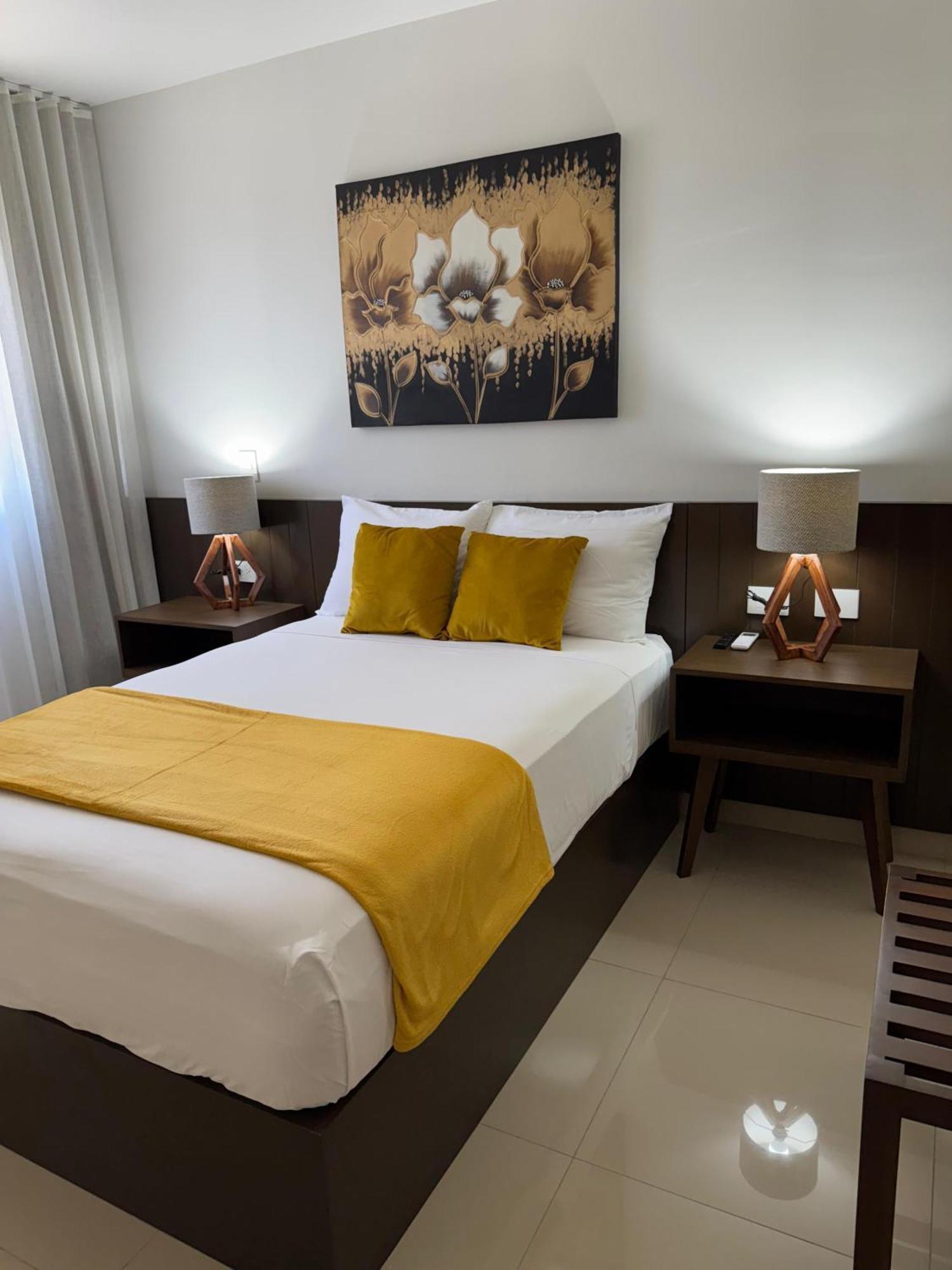 Faava Apartahotel *