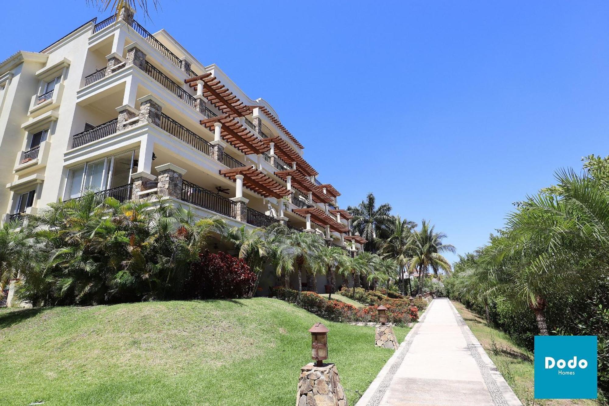 Departamentos A Pie De La Marina Mazatlán