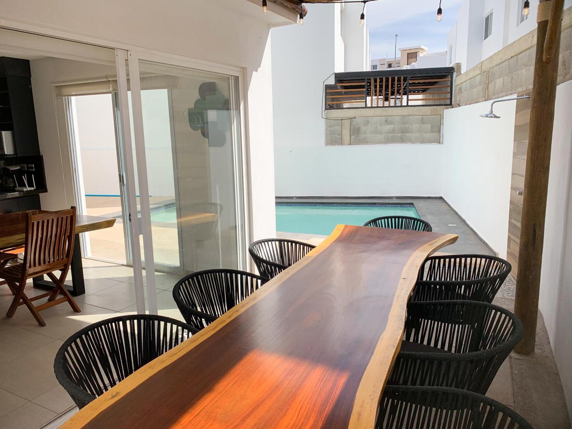 Casa Con Alberca Privada En Almarena *
