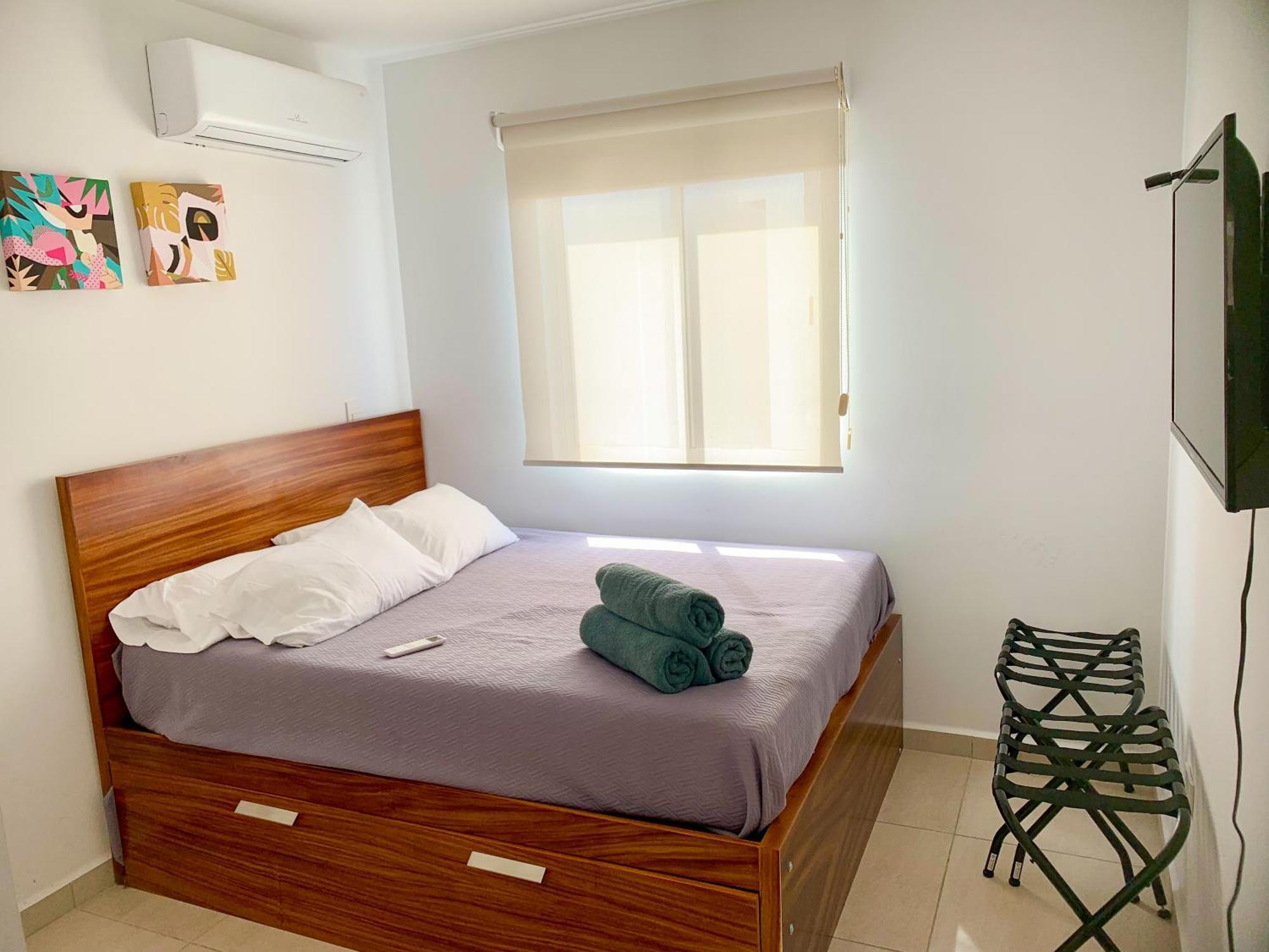 Casa Con Alberca Privada En Almarena