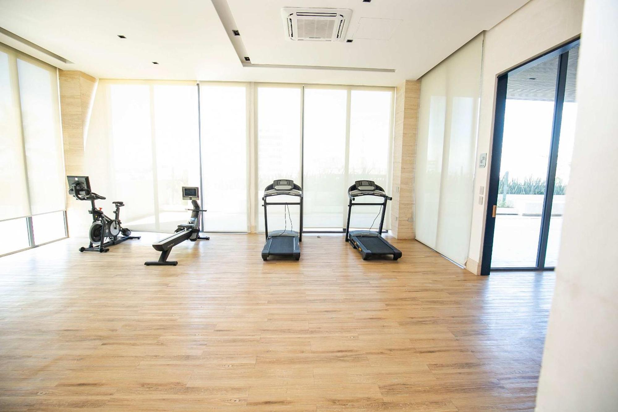 On The Malecon 2 Bedroom Ocean View Apartamento