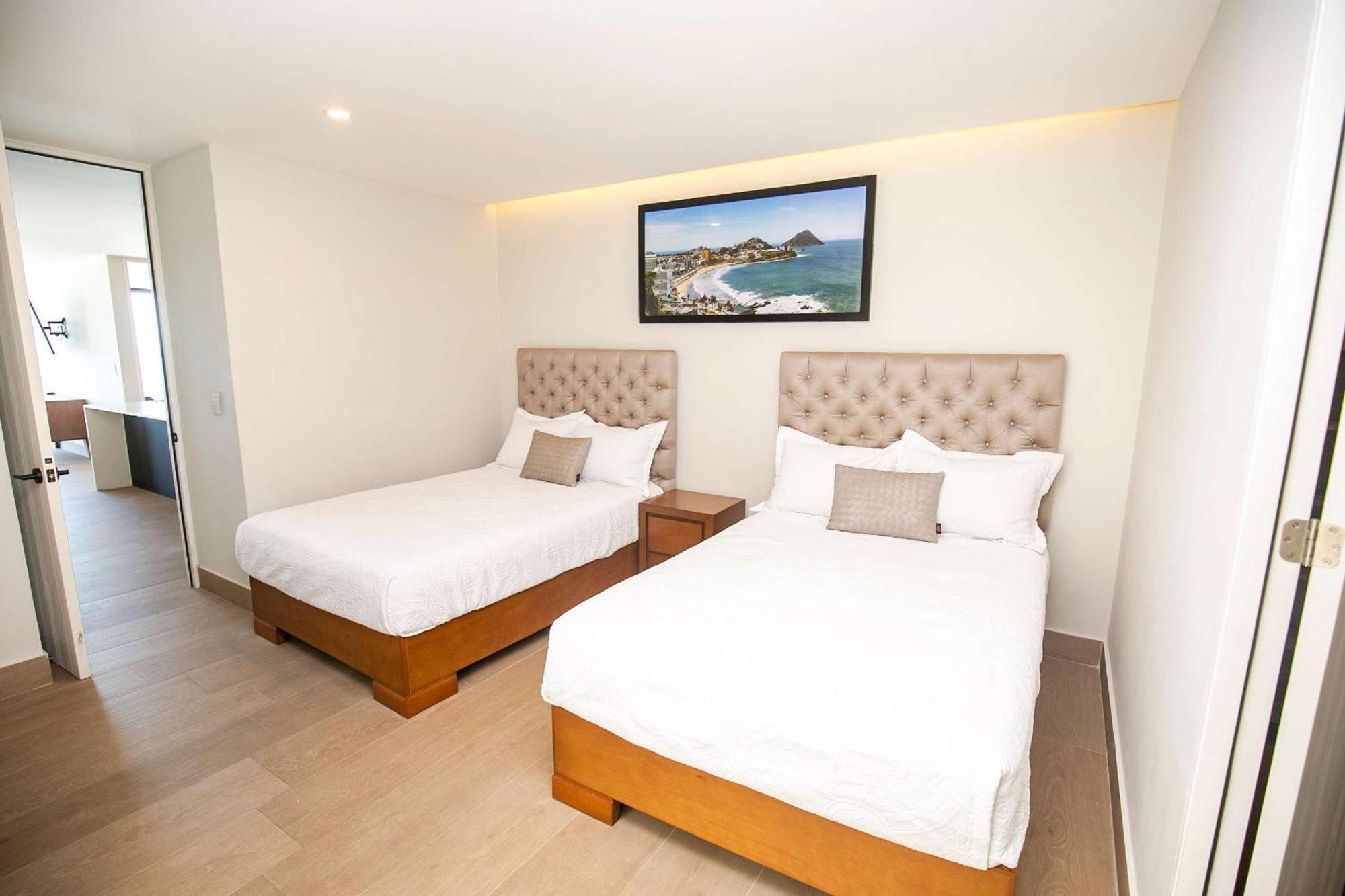 On The Malecon 2 Bedroom Ocean View Mazatlán