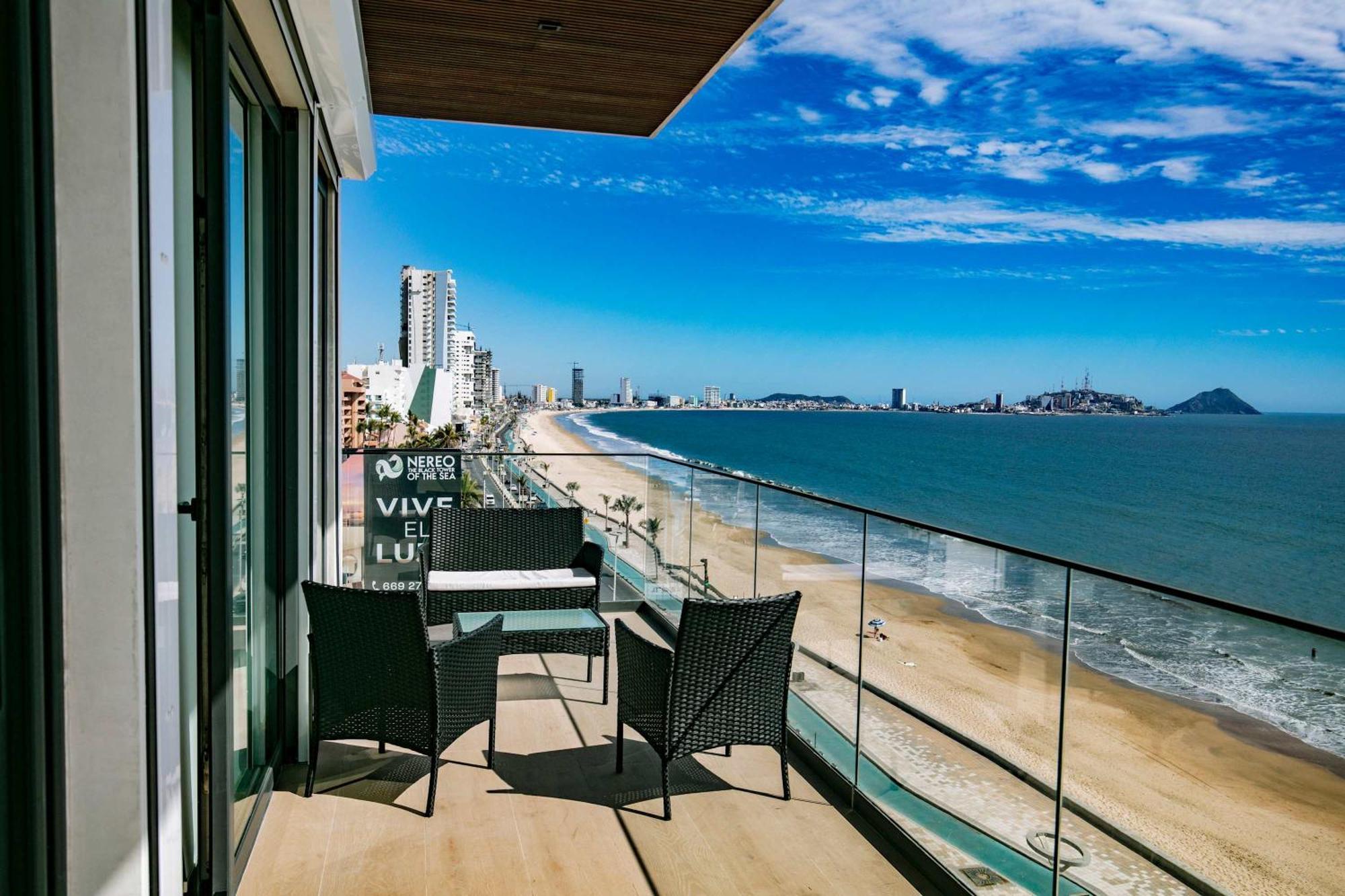 On The Malecon 2 Bedroom Ocean View Apartamento *