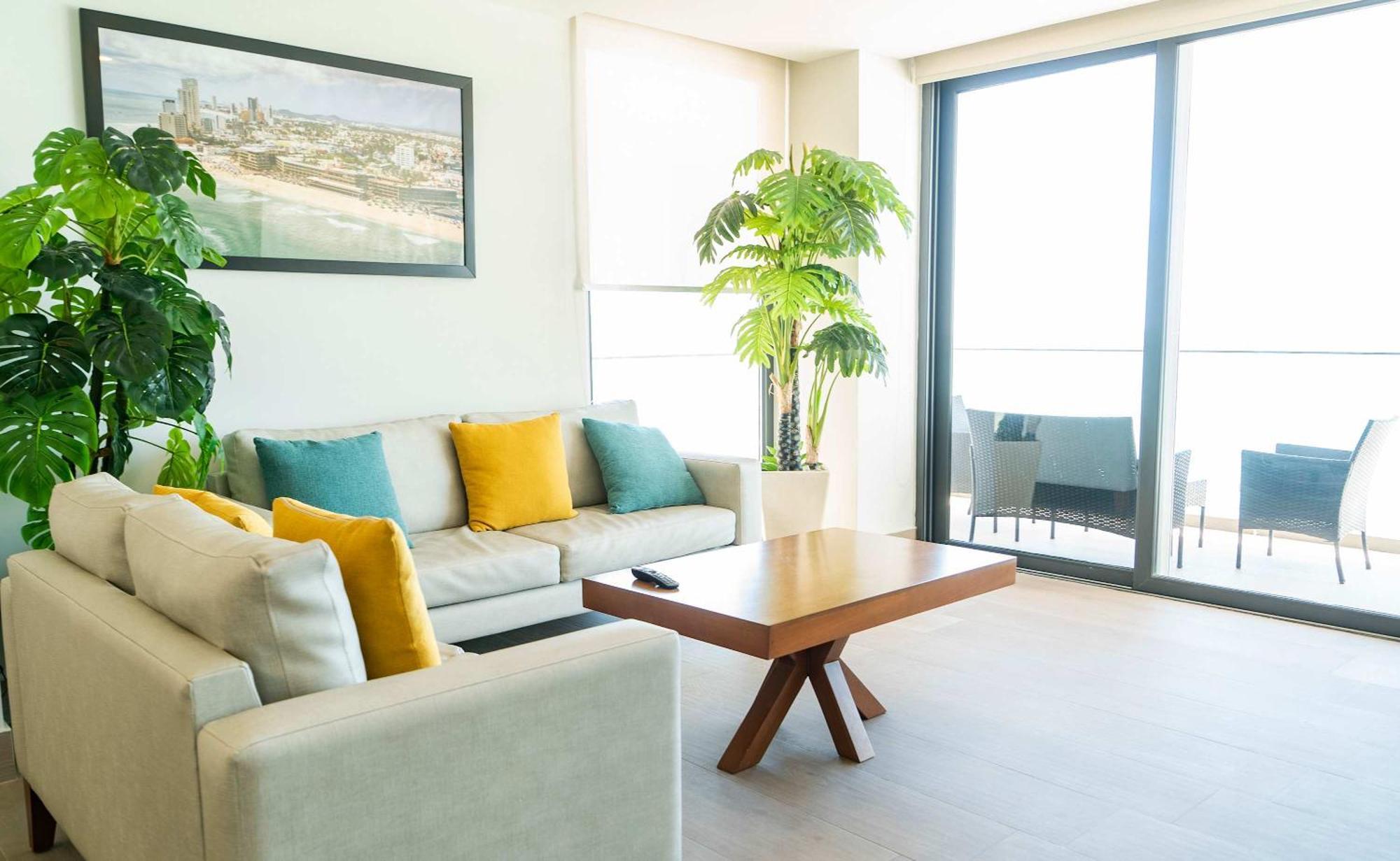 Apartamento On The Malecon 2 Bedroom Ocean View