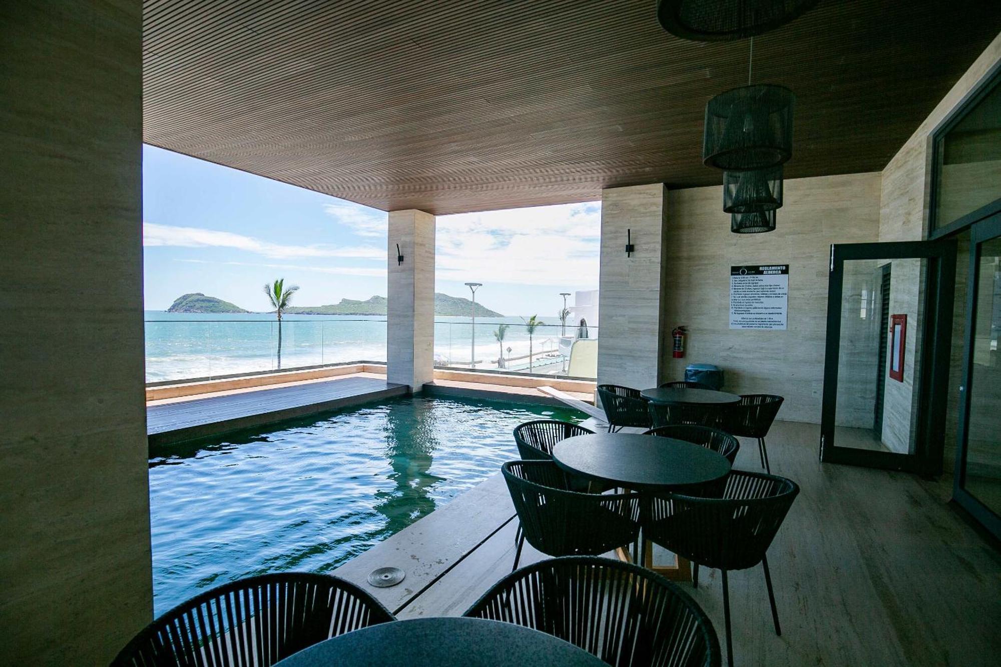 Apartamento On The Malecon 2 Bedroom Ocean View
