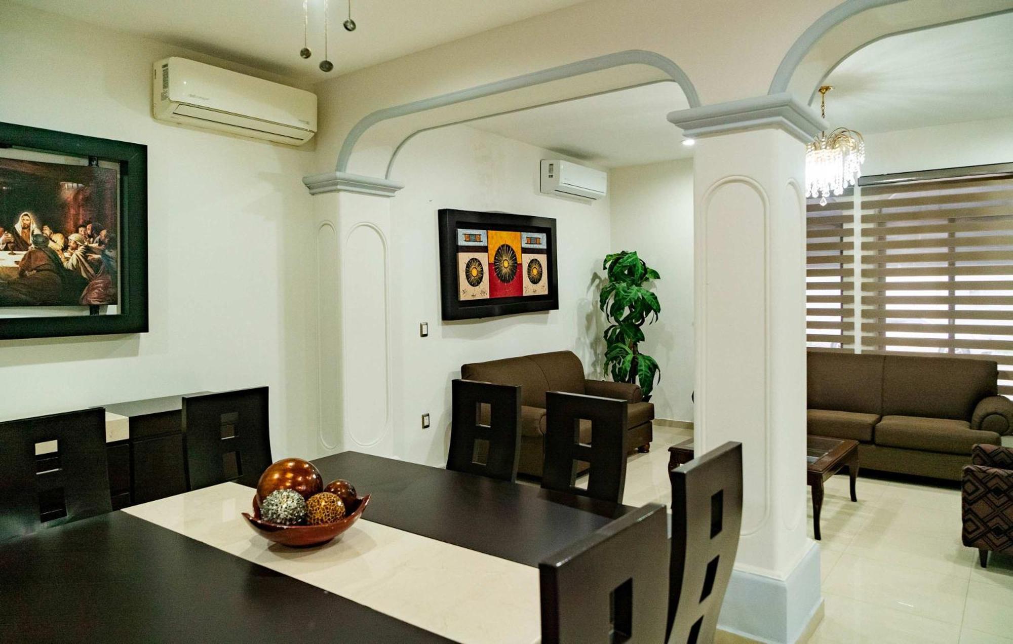 Pool & Jacuzzi 4 Br Сasa de vacaciones *