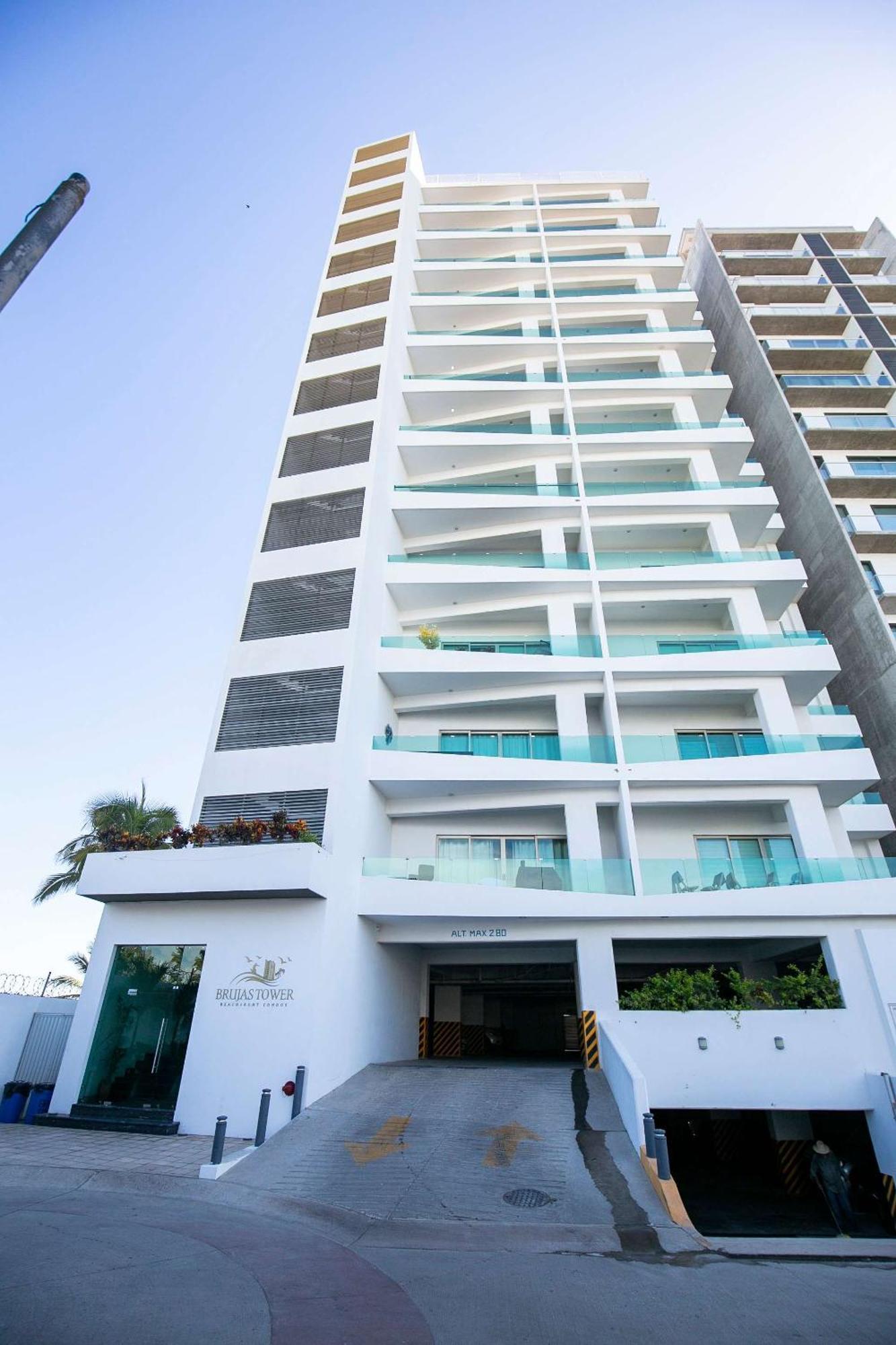 Elegant At Playa Brujas With Ocean View Apartamento Mazatlán
