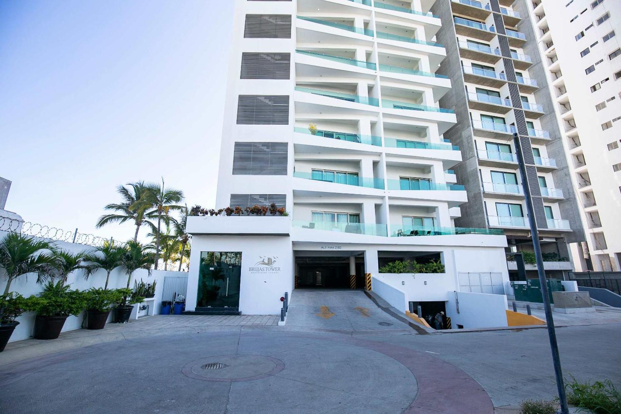 Elegant At Playa Brujas With Ocean View Apartamento