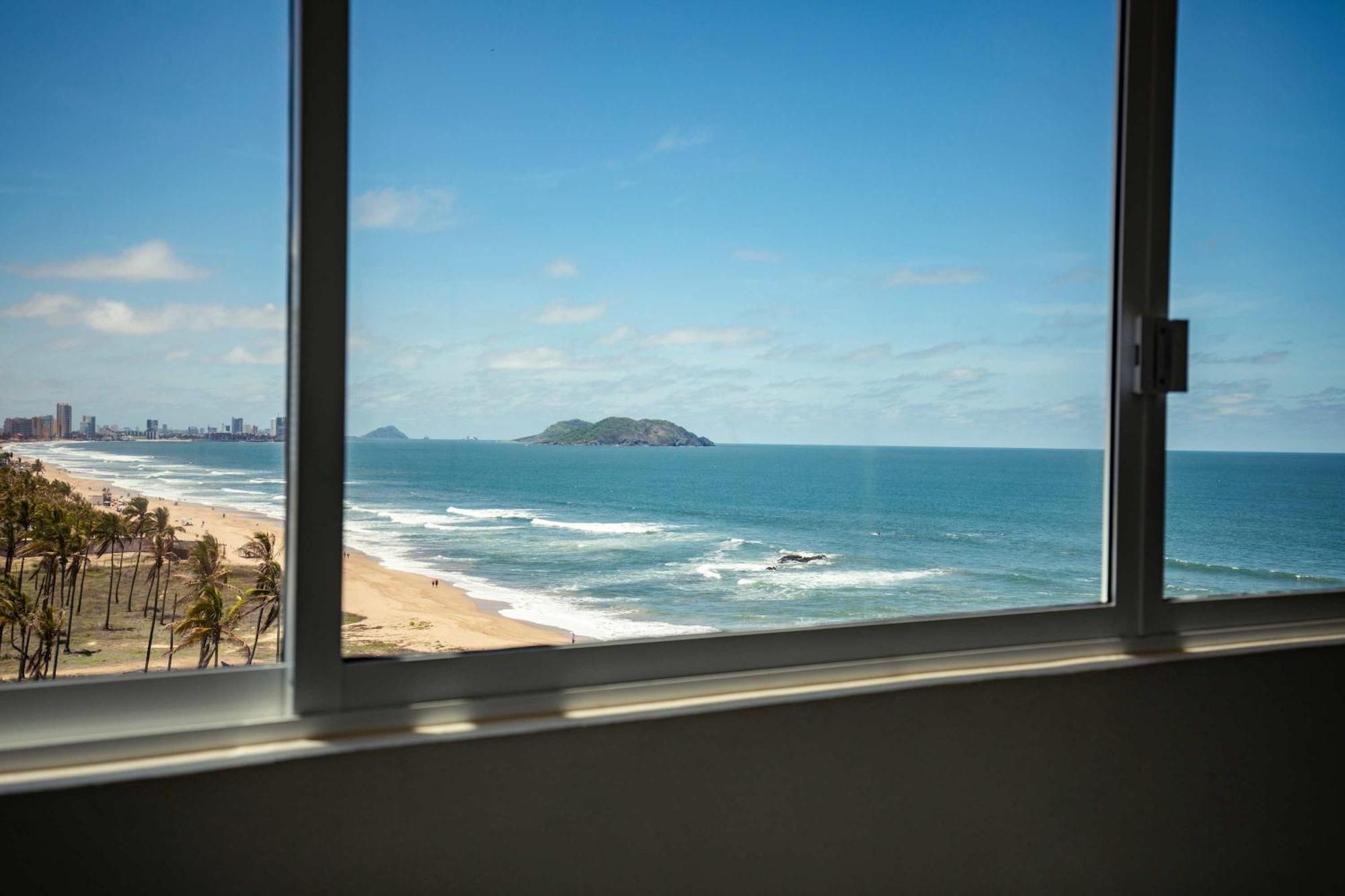 Elegant At Playa Brujas With Ocean View Apartamento Mazatlán