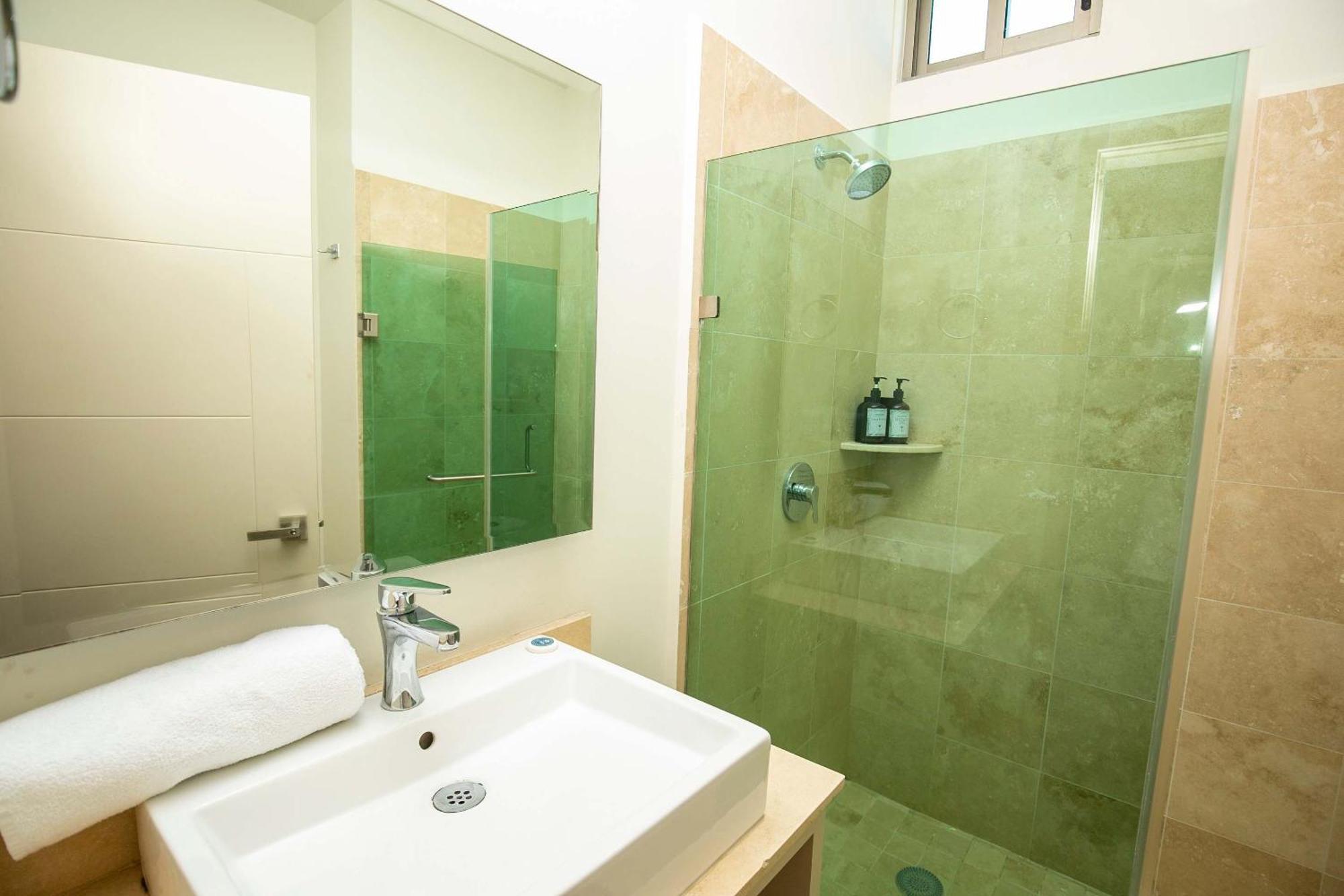 Elegant At Playa Brujas With Ocean View Apartamento