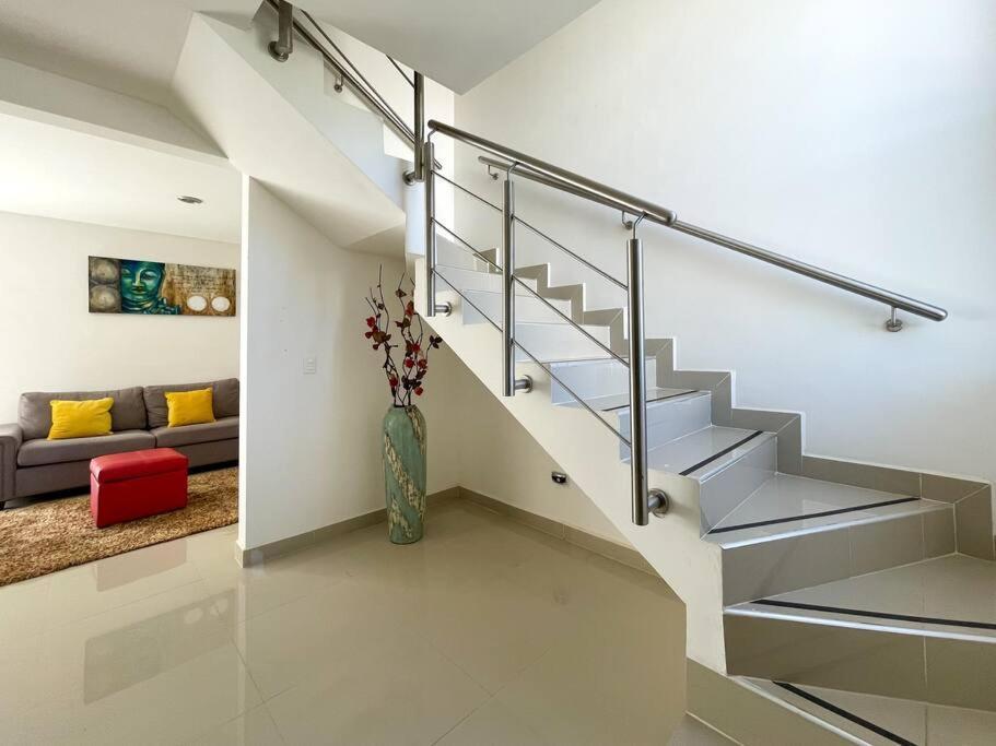 Prime Location At Cerritos Great Price #1800 Сasa de vacaciones