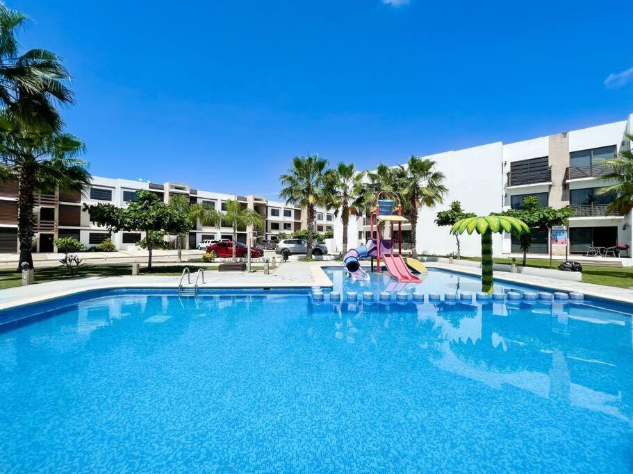 Prime Location At Cerritos Great Price #1800 Сasa de vacaciones