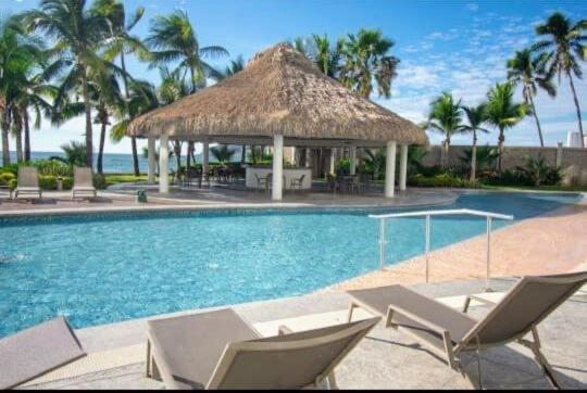 Luxury With An Ocean View - Golden Zone - *