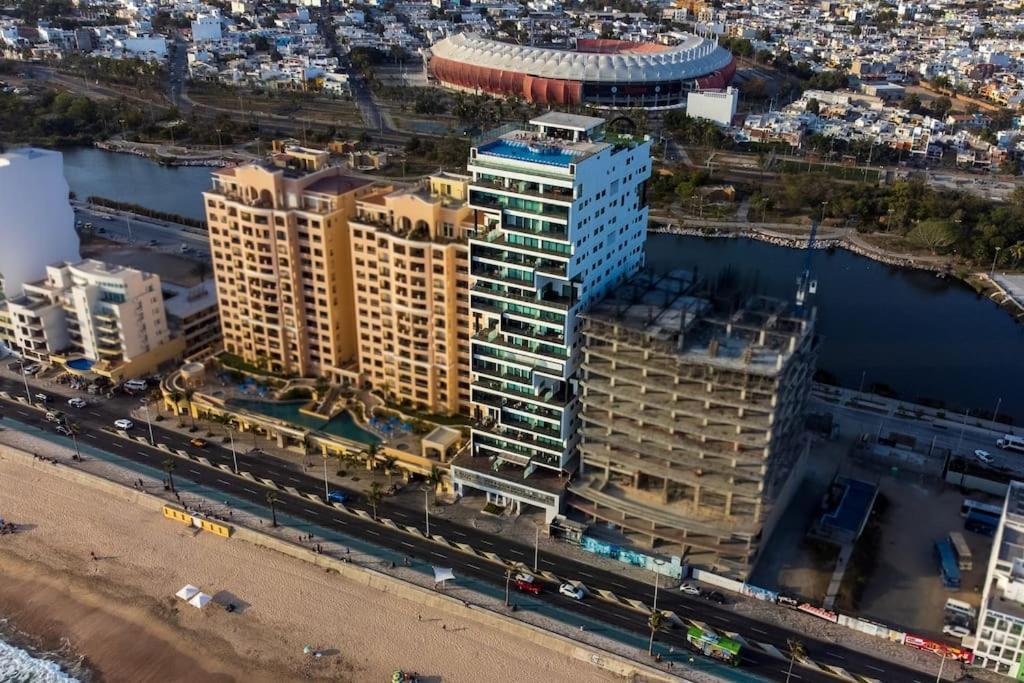 Luxury In Malecon Park View - 2005 Apartamento *