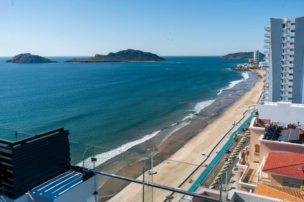 Luxury In Malecon Park View - 2005 * Mazatlán