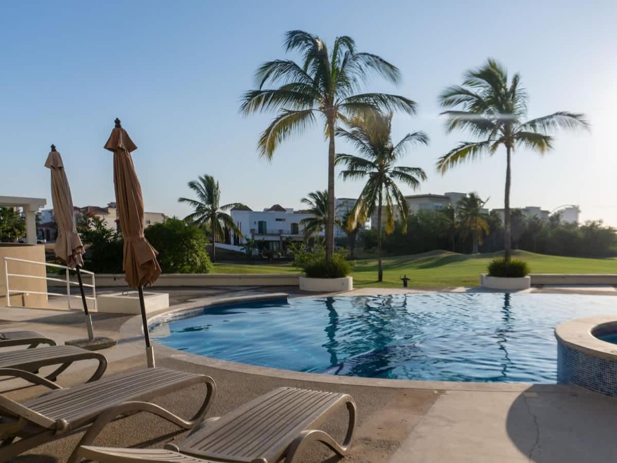 Apartamento Departamento Con Vista Al Campo De Golf & Alberca - Santa Barbara *