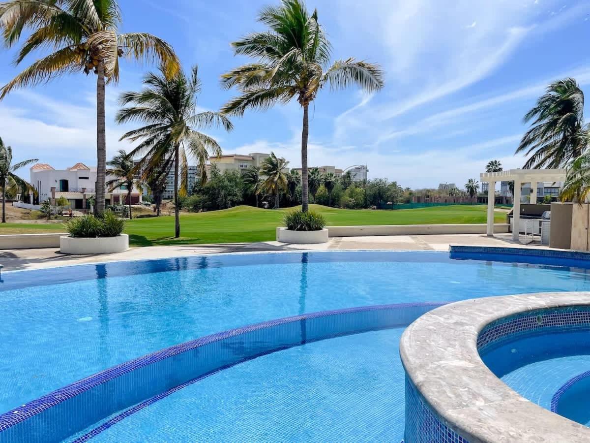 Departamento Con Vista Al Campo De Golf & Alberca - Santa Barbara * Mazatlán