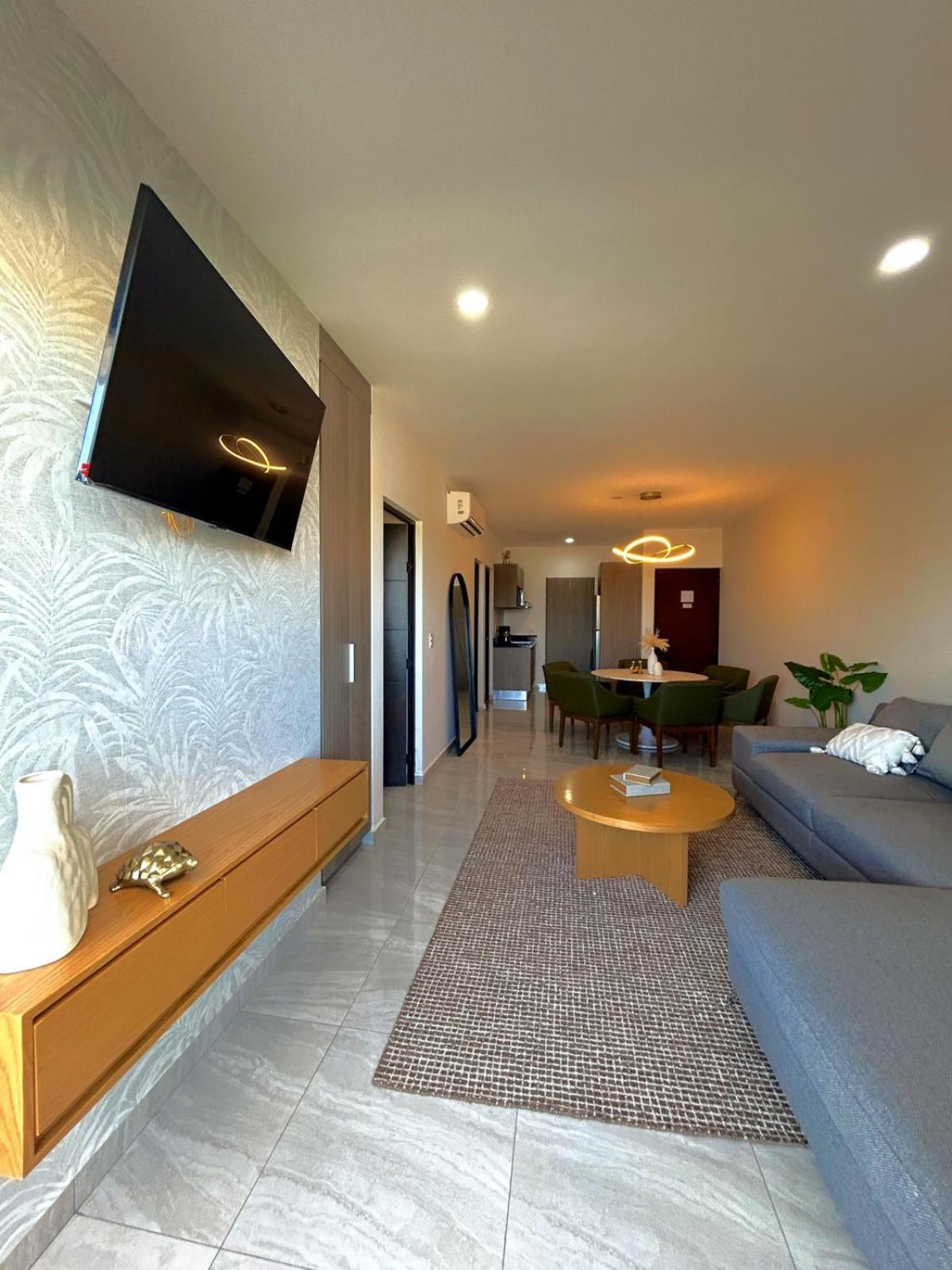 The Marina Place, 7 Minutes From The Sea, 9 Pools Apartamento *