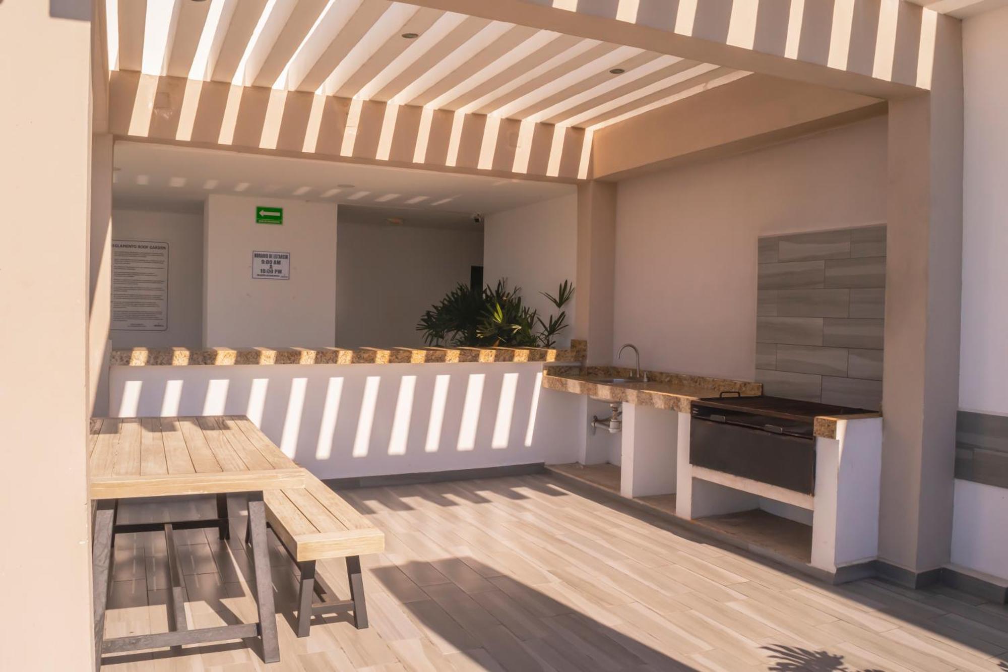 Iberika 8002 A 2 Cuadras Del Malecóncn Vista Al Mar! Apartamento *