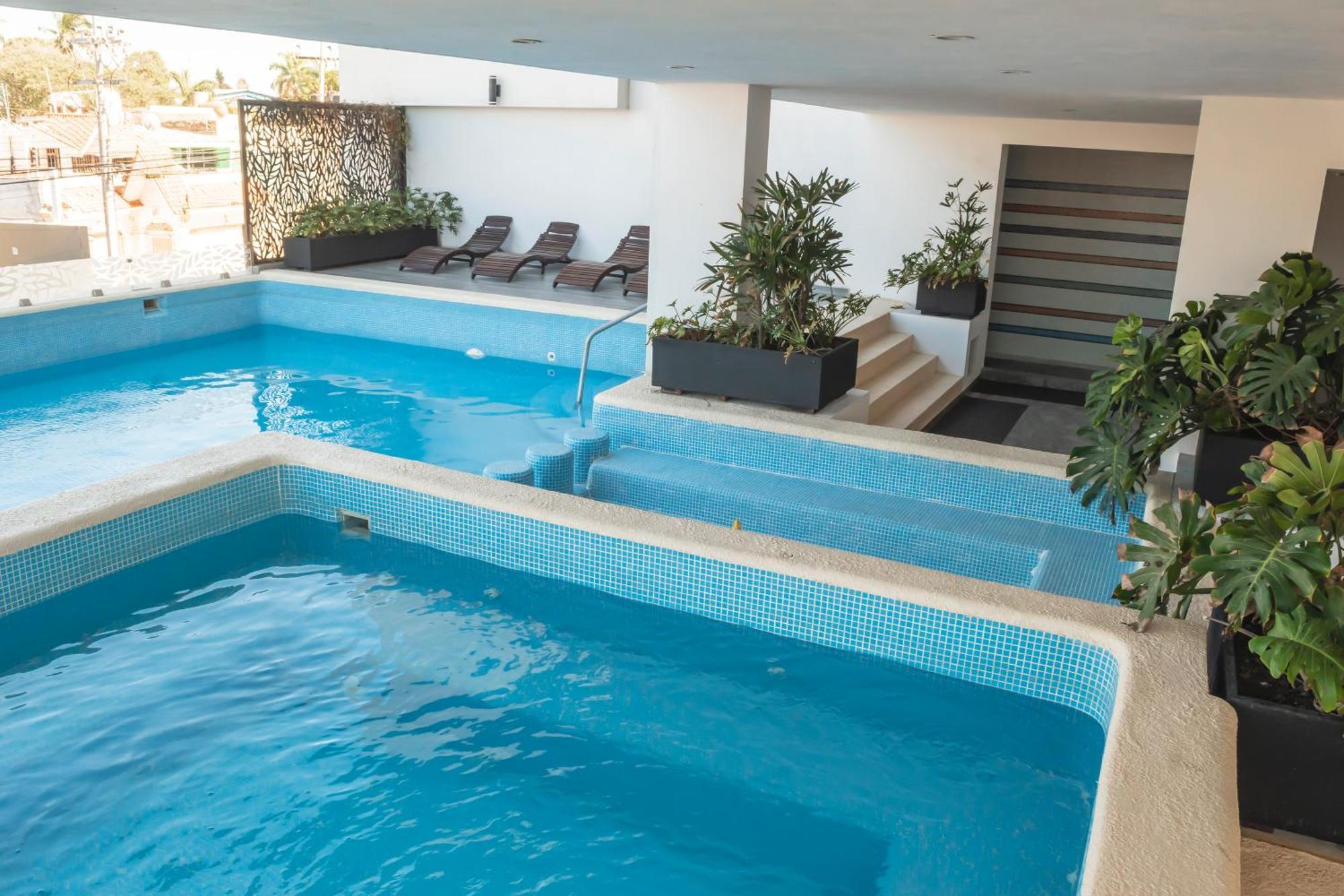 Iberika 8002 A 2 Cuadras Del Malecóncn Vista Al Mar! Apartamento