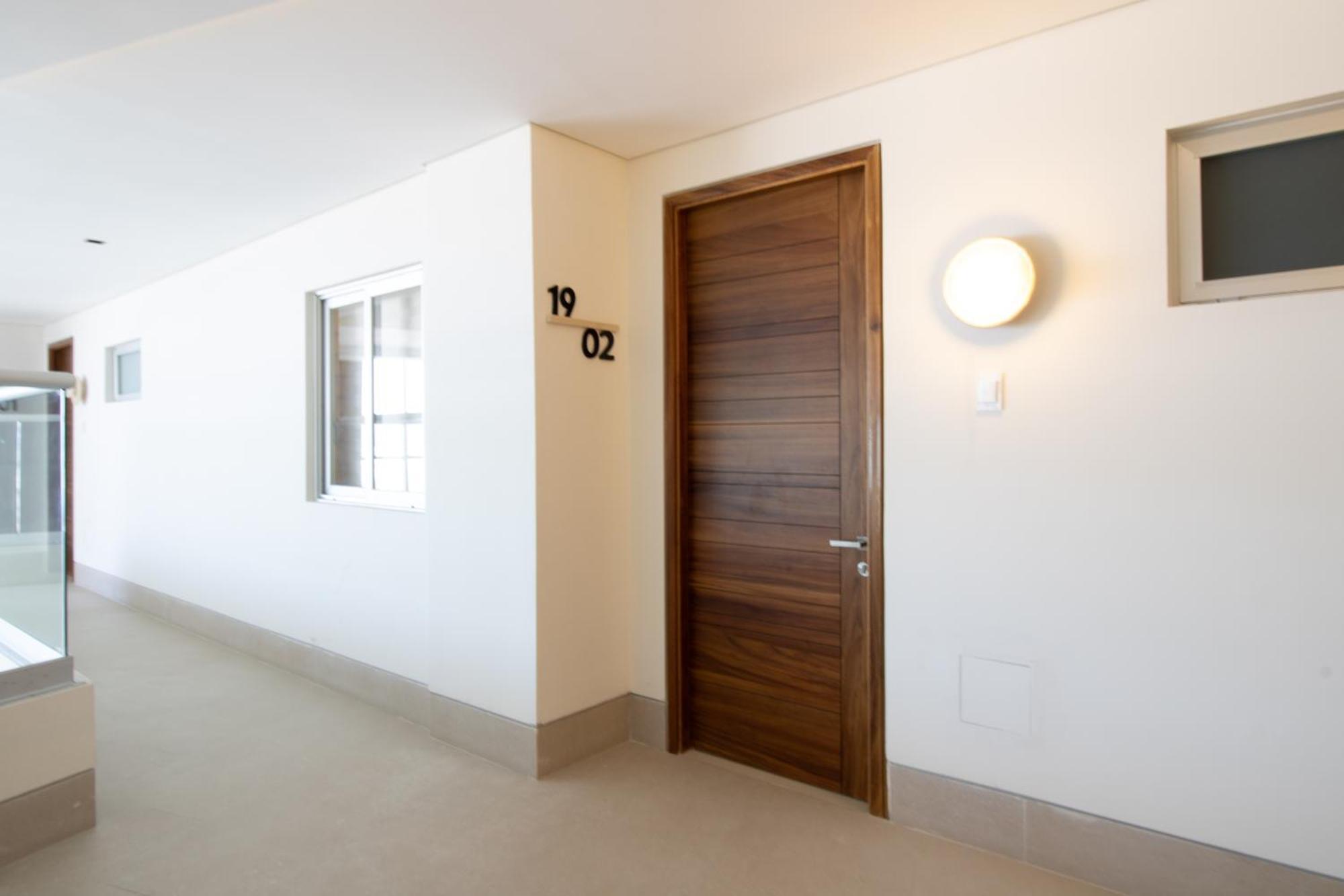 Apartamento Elegante Con Vista Al Mar Y Balcon By G P S Rentas *