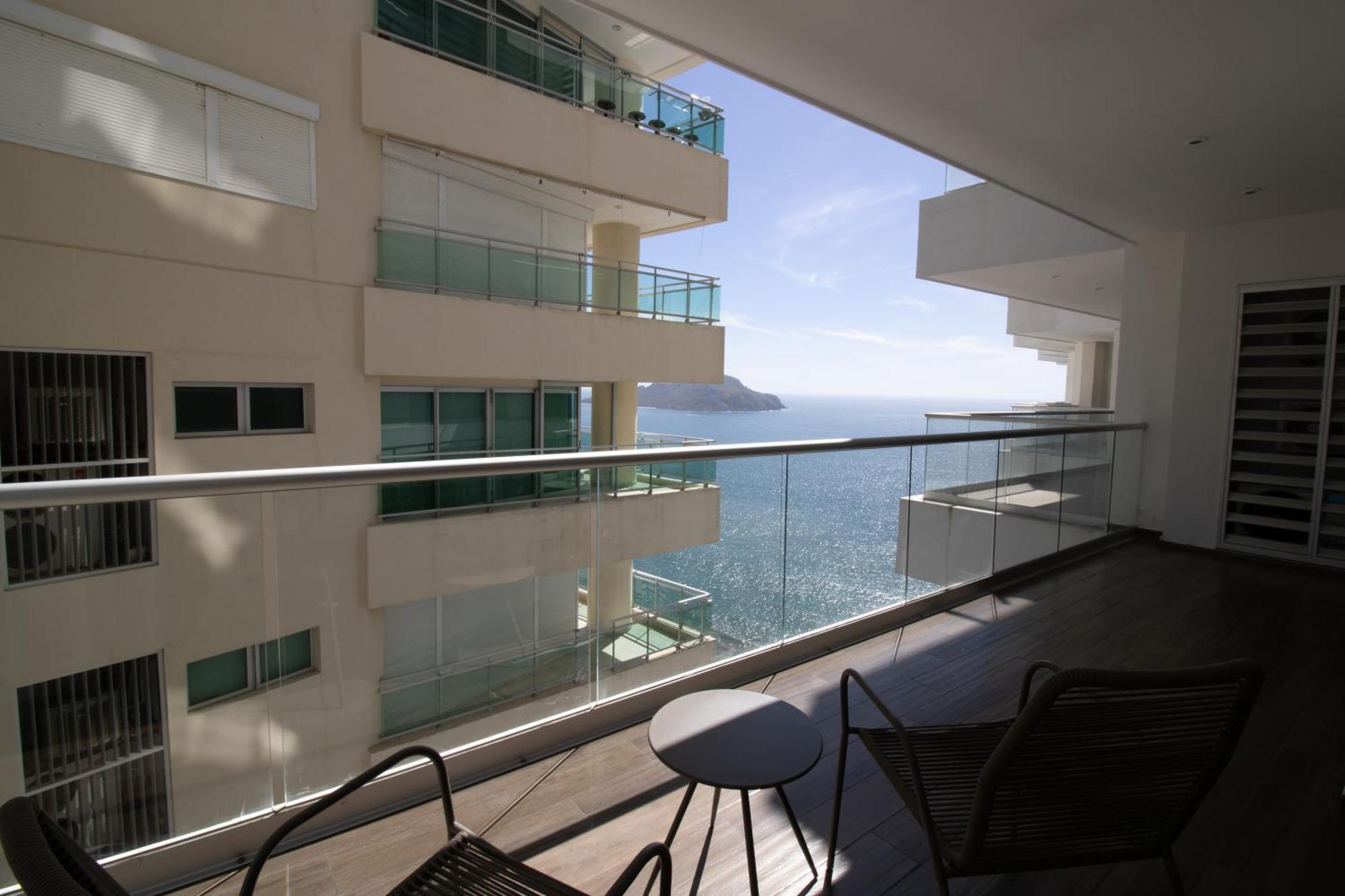 Apartamento Elegante Con Vista Al Mar Y Balcon By G P S Rentas