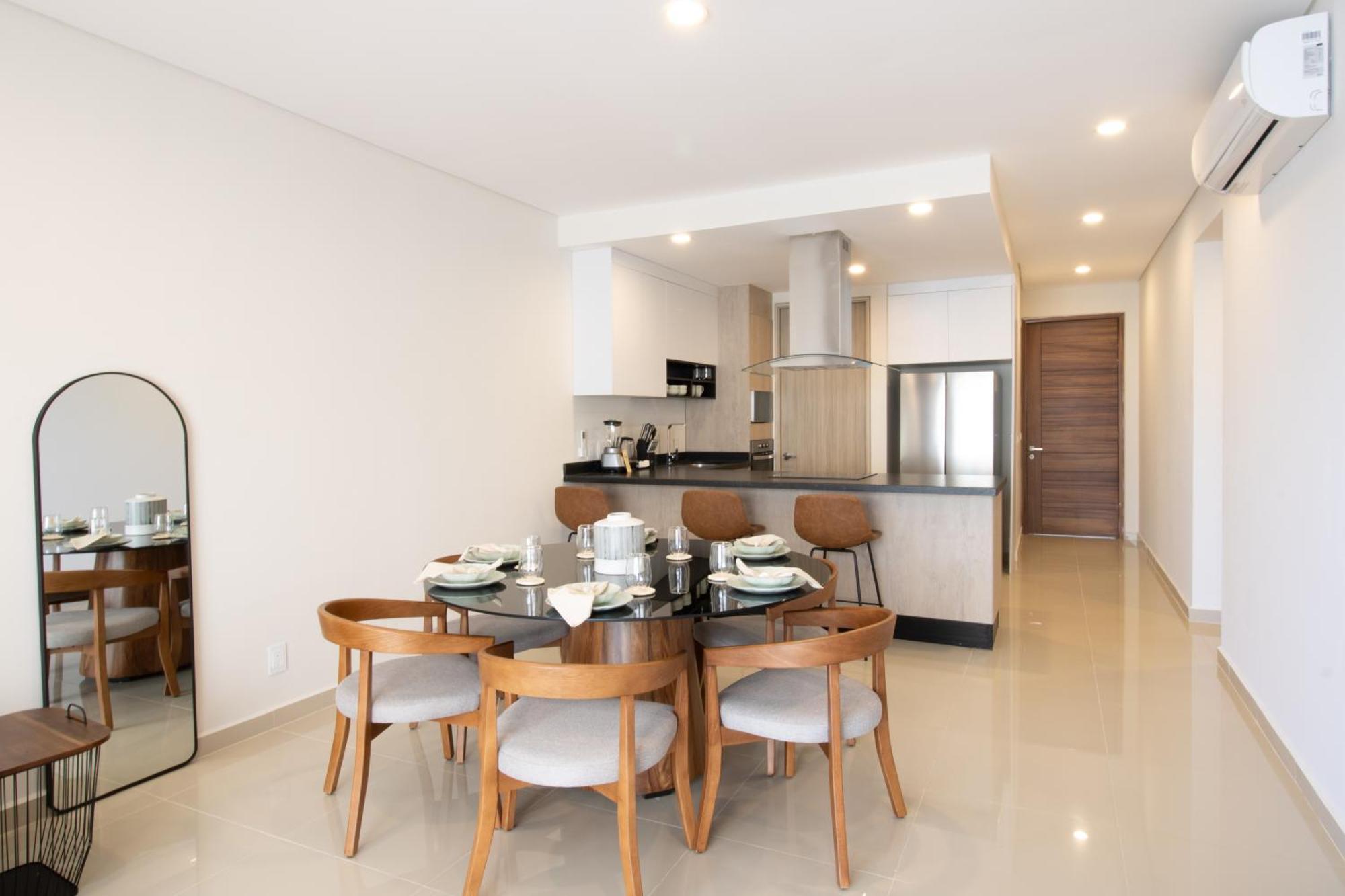 Elegante Con Vista Al Mar Y Balcon By G P S Rentas Apartamento