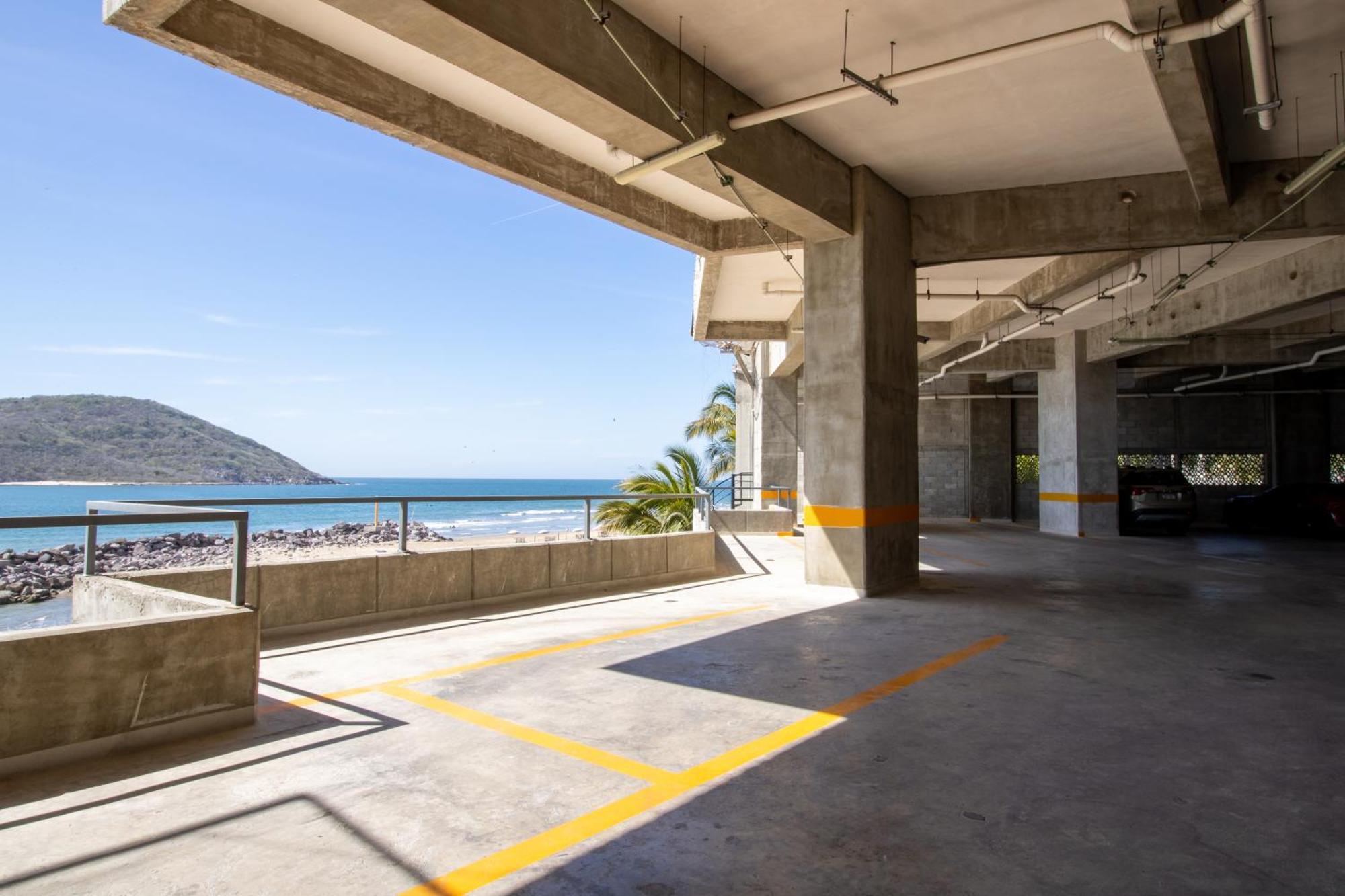 Elegante Con Vista Al Mar Y Balcon By G P S Rentas Mazatlán