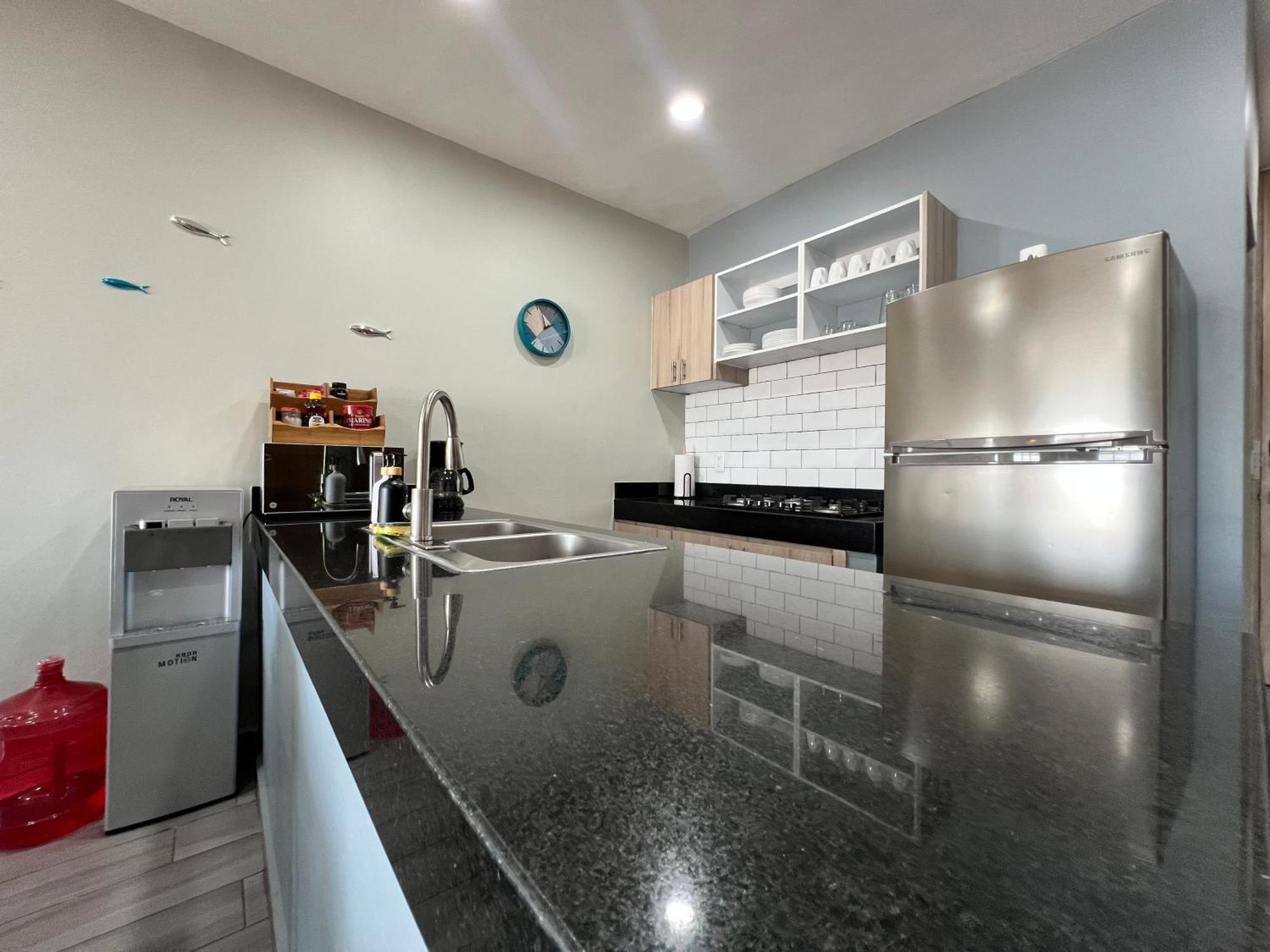 Luxe Modern-5 Star Area-walk 2 Beach-pool-bbq-view-king Bed * Mazatlan