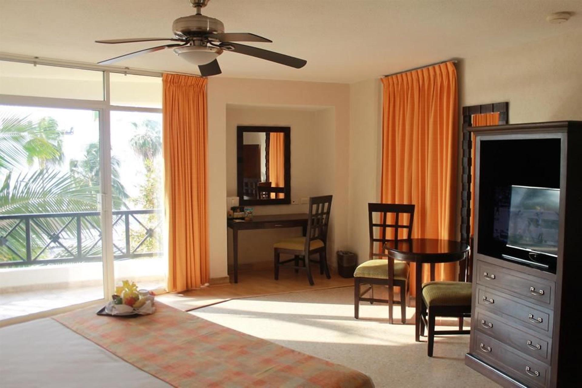 Hotel Western Freeman Zona Dorada 3*