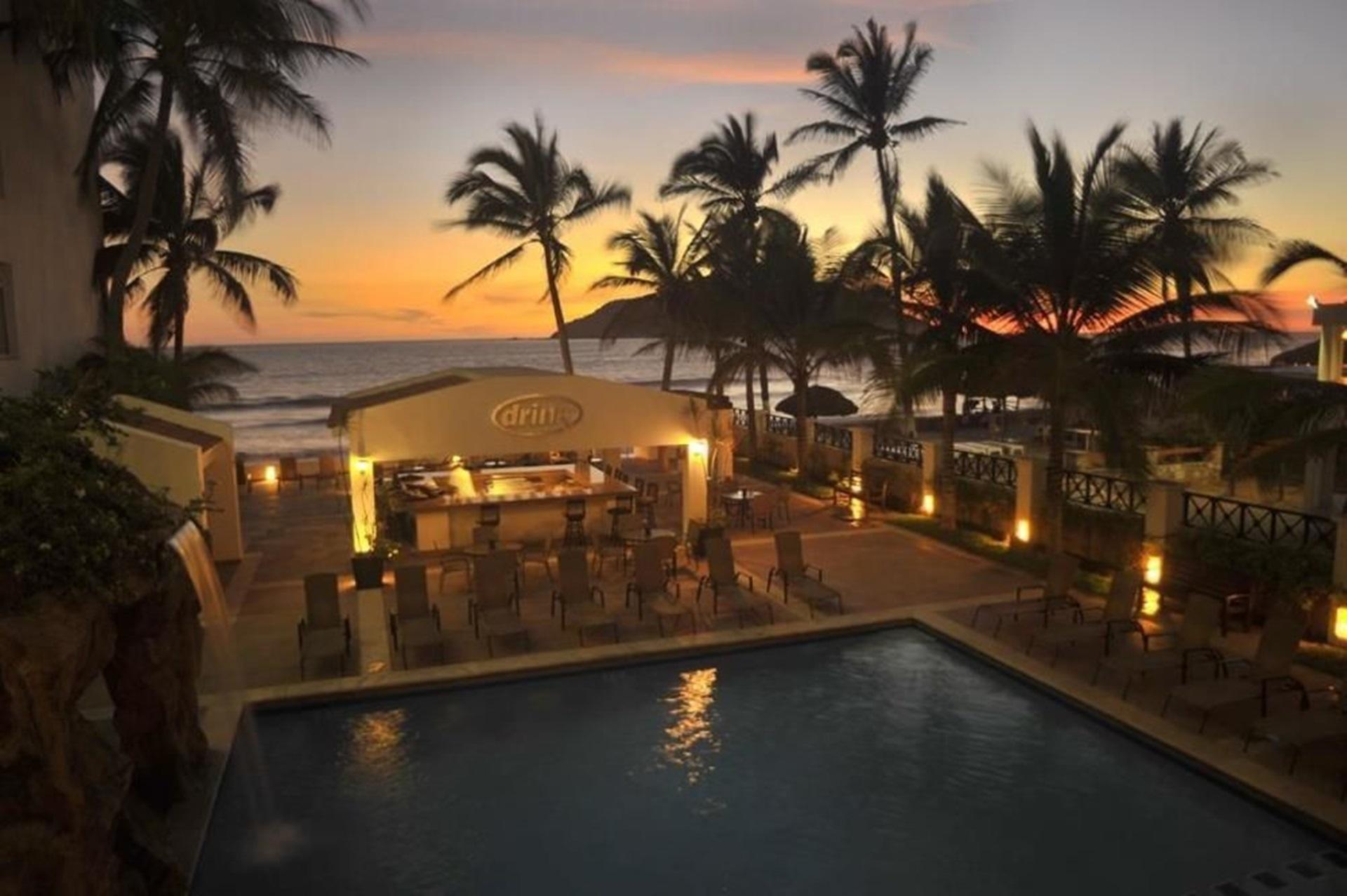 Western Freeman Zona Dorada Hotel