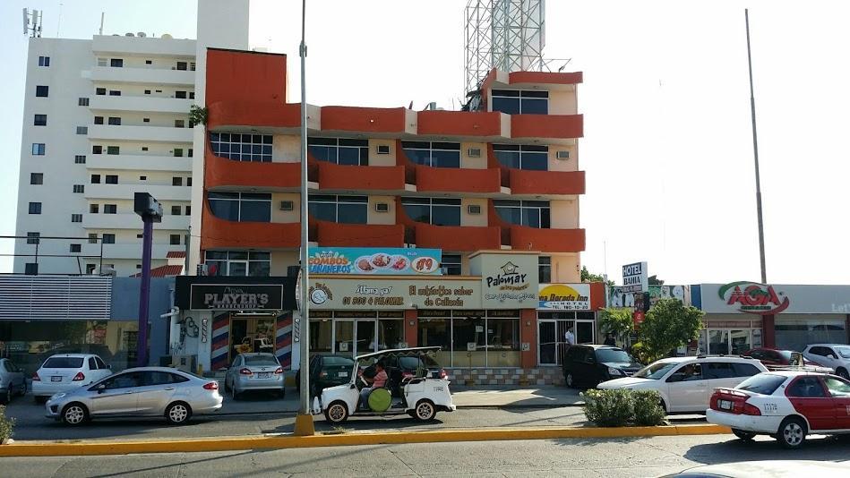 Capital O Zona Dorada Inn, Hotel