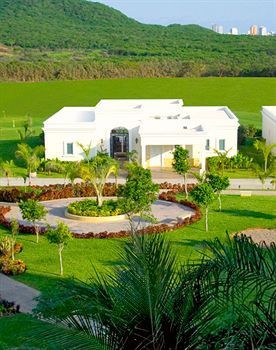 Emerald Estates Hotel 4*