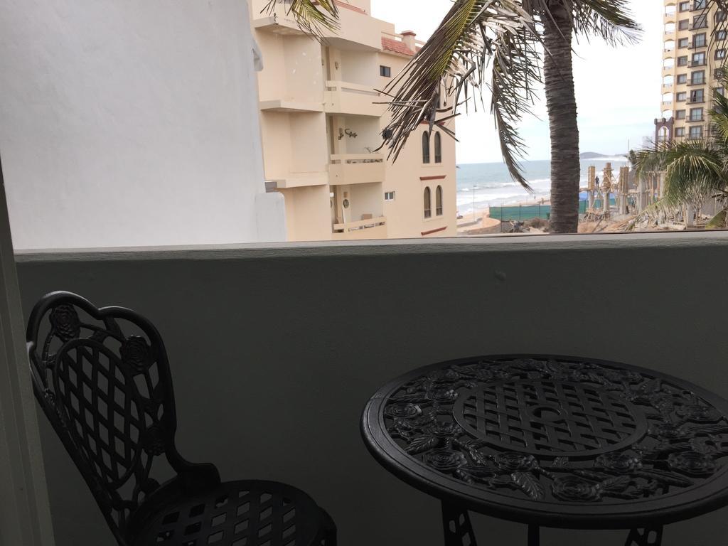 Marina Del Sol *
