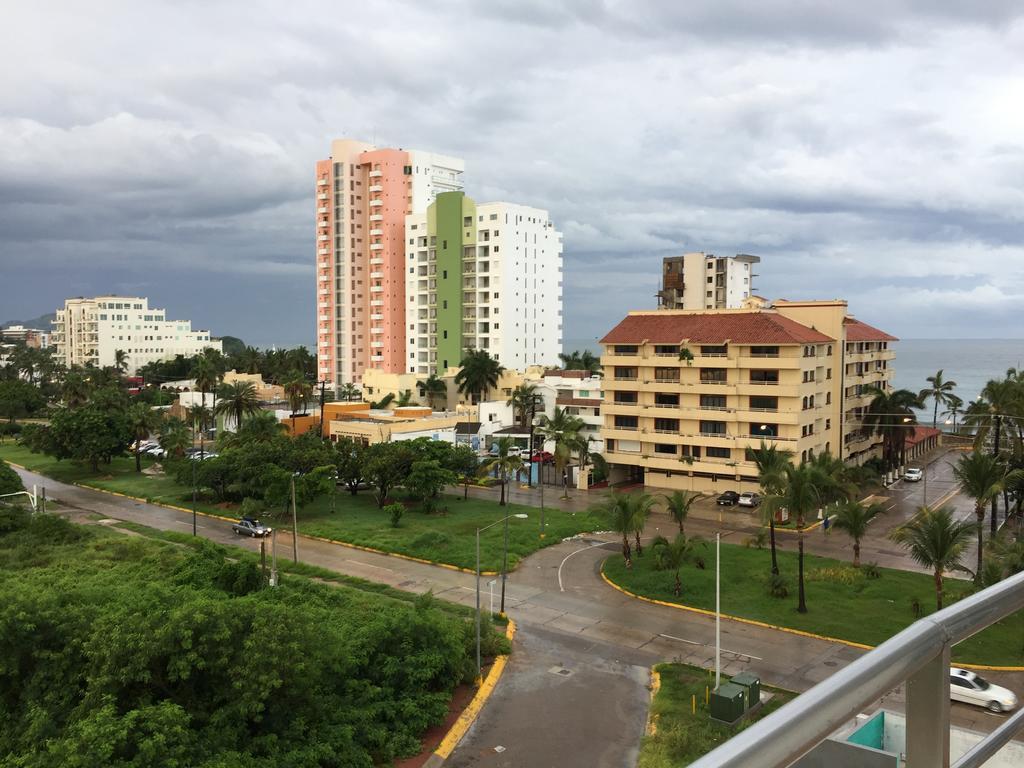 Playa Y Alberca En Zona Marina Apartamento