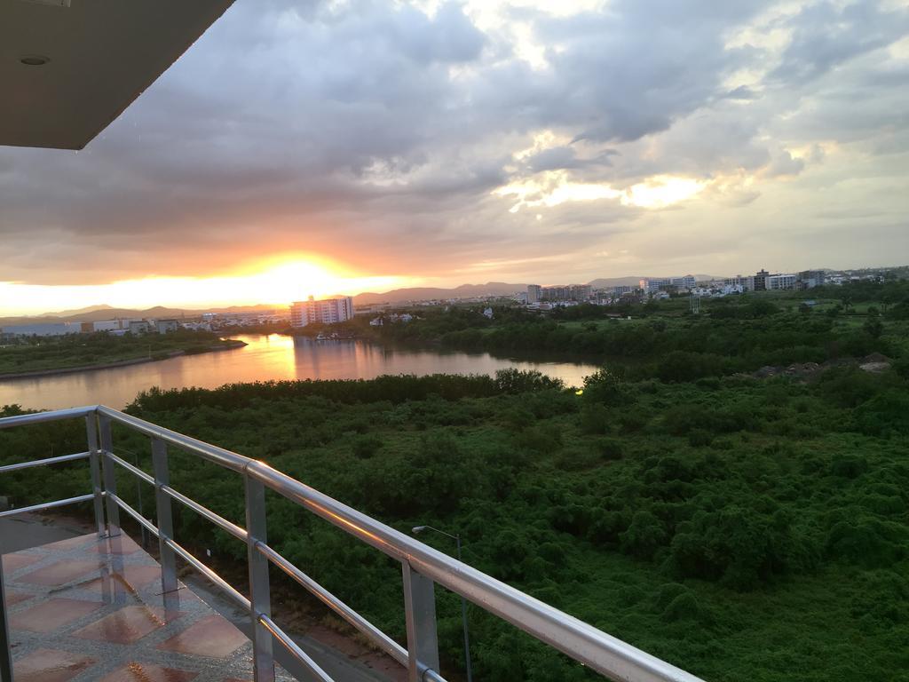 Playa Y Alberca En Zona Marina * Mazatlán