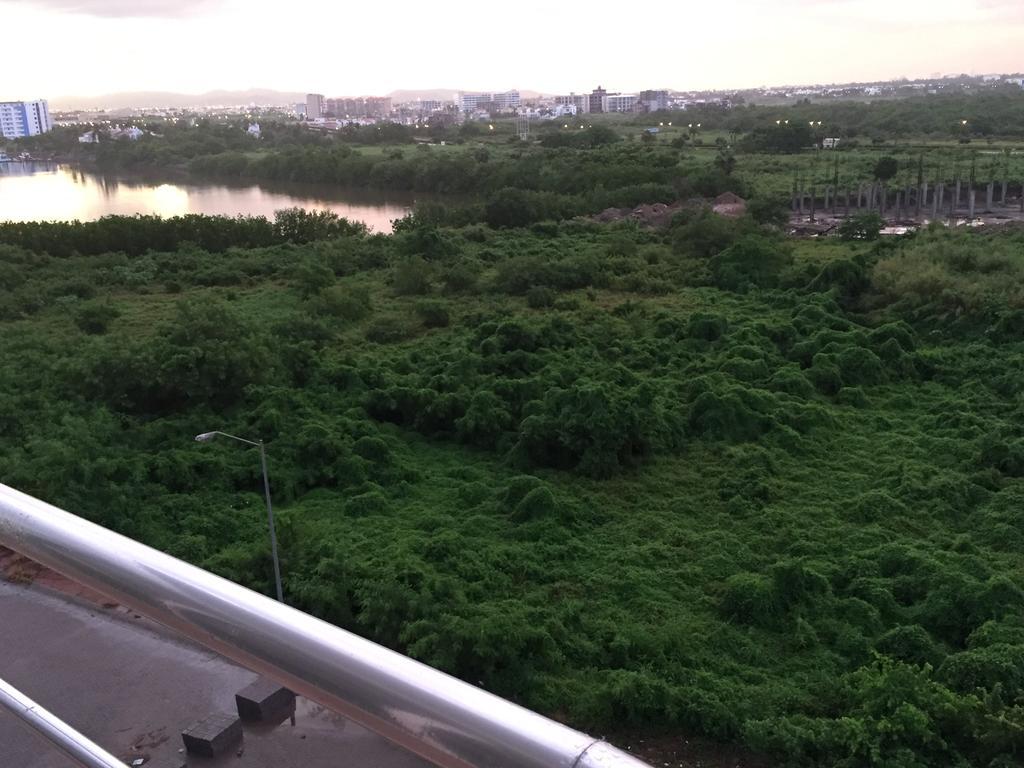 Playa Y Alberca En Zona Marina Mazatlán