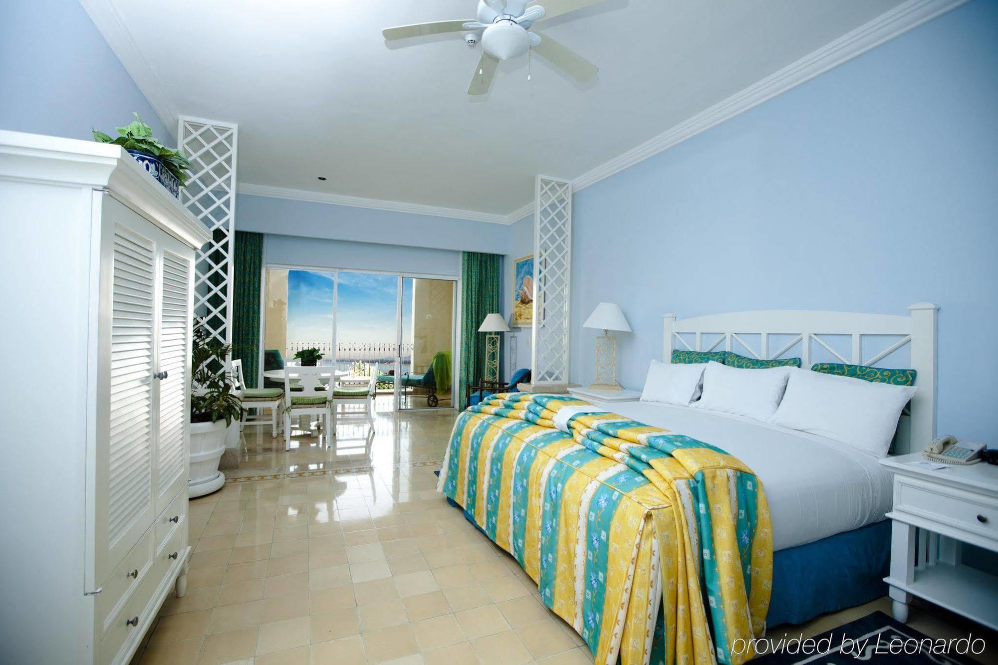 Pueblo Bonito Emerald Bay & Resort 5*