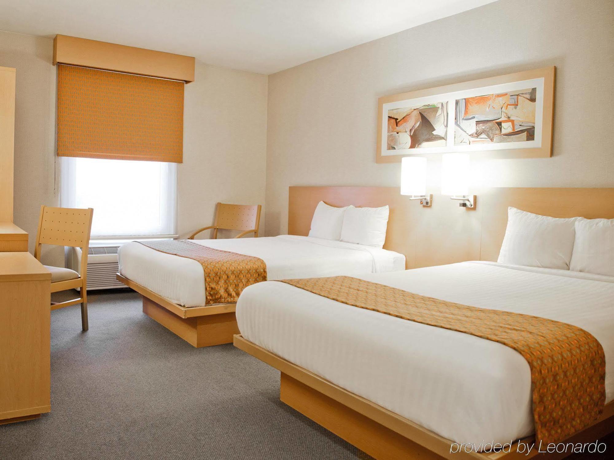 Express By Marriott Hotel 3*