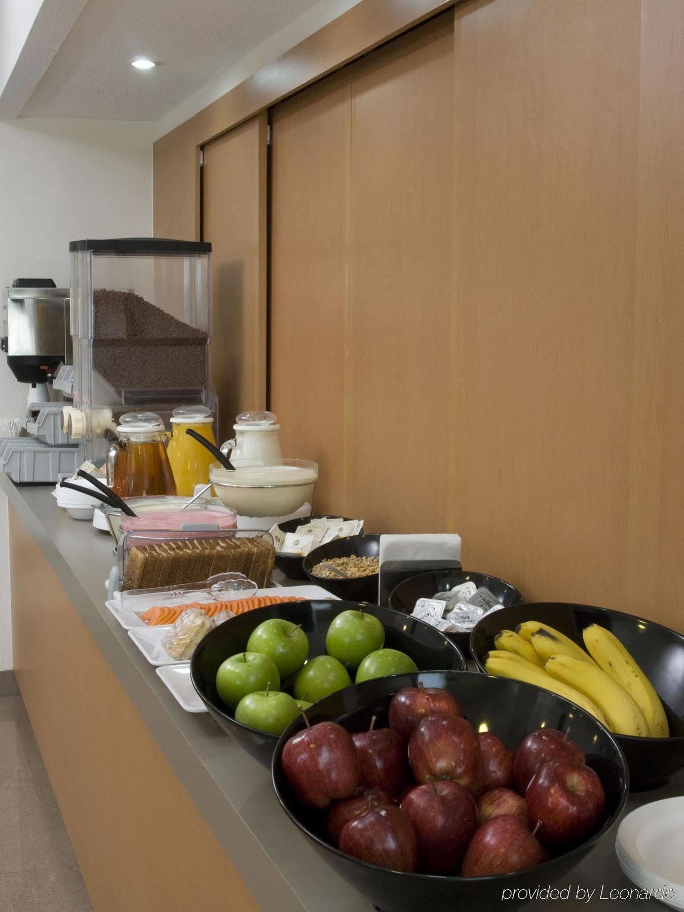 Hotel Express By Marriott Mazatlan