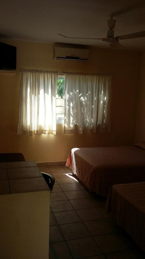Hotel El Descanso *